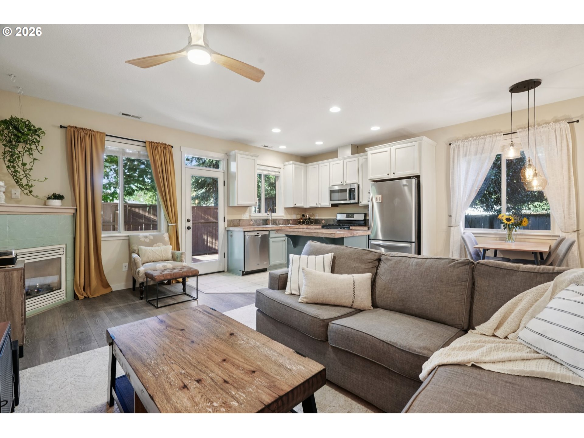 Photo #4: 687516163 Listing: Photo #4