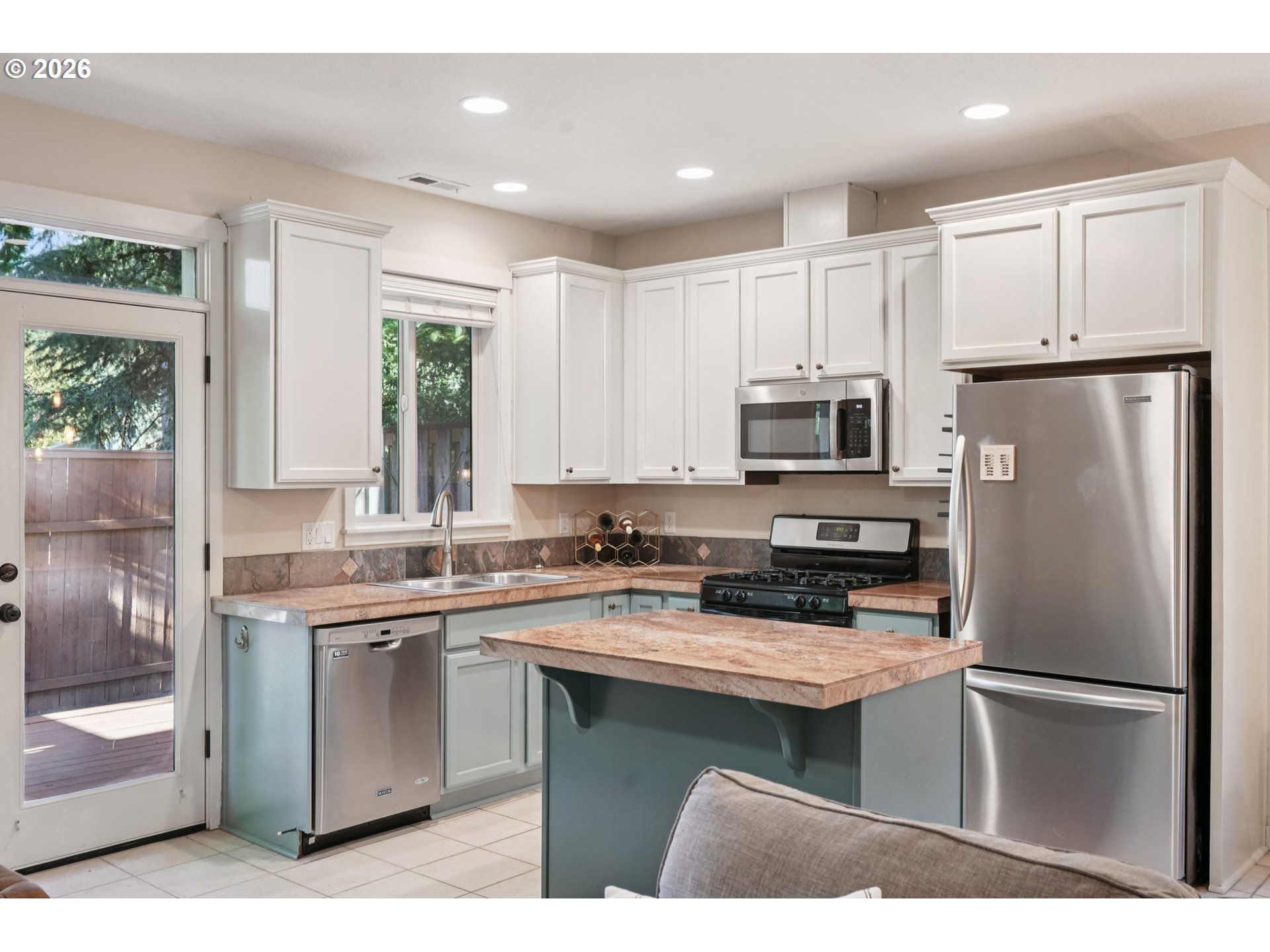 Photo #7: 687516163 Listing: Photo #7