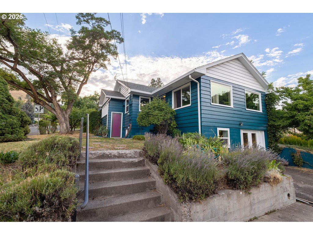 Photo of 307 N AVE La Grande OR 97850