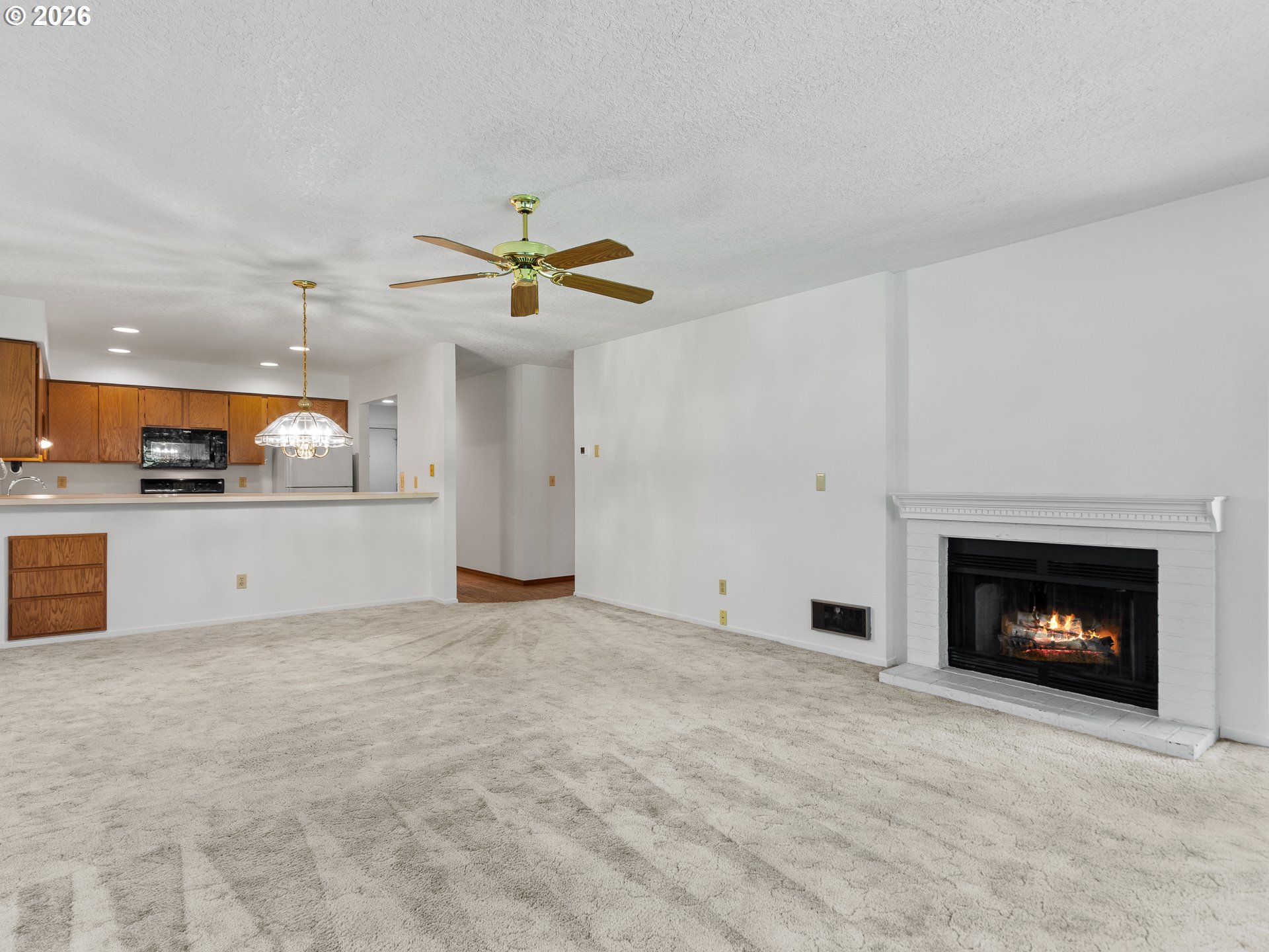 Photo #15: 687560768 Listing: Photo #15