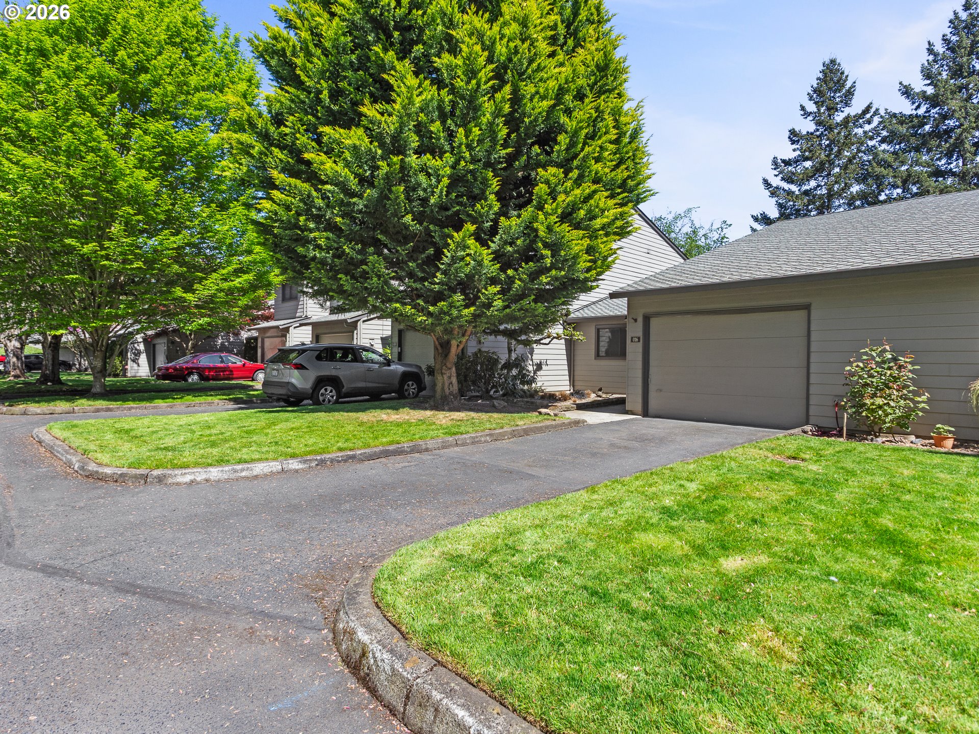 Photo #2: 687560768 Listing: Photo #2