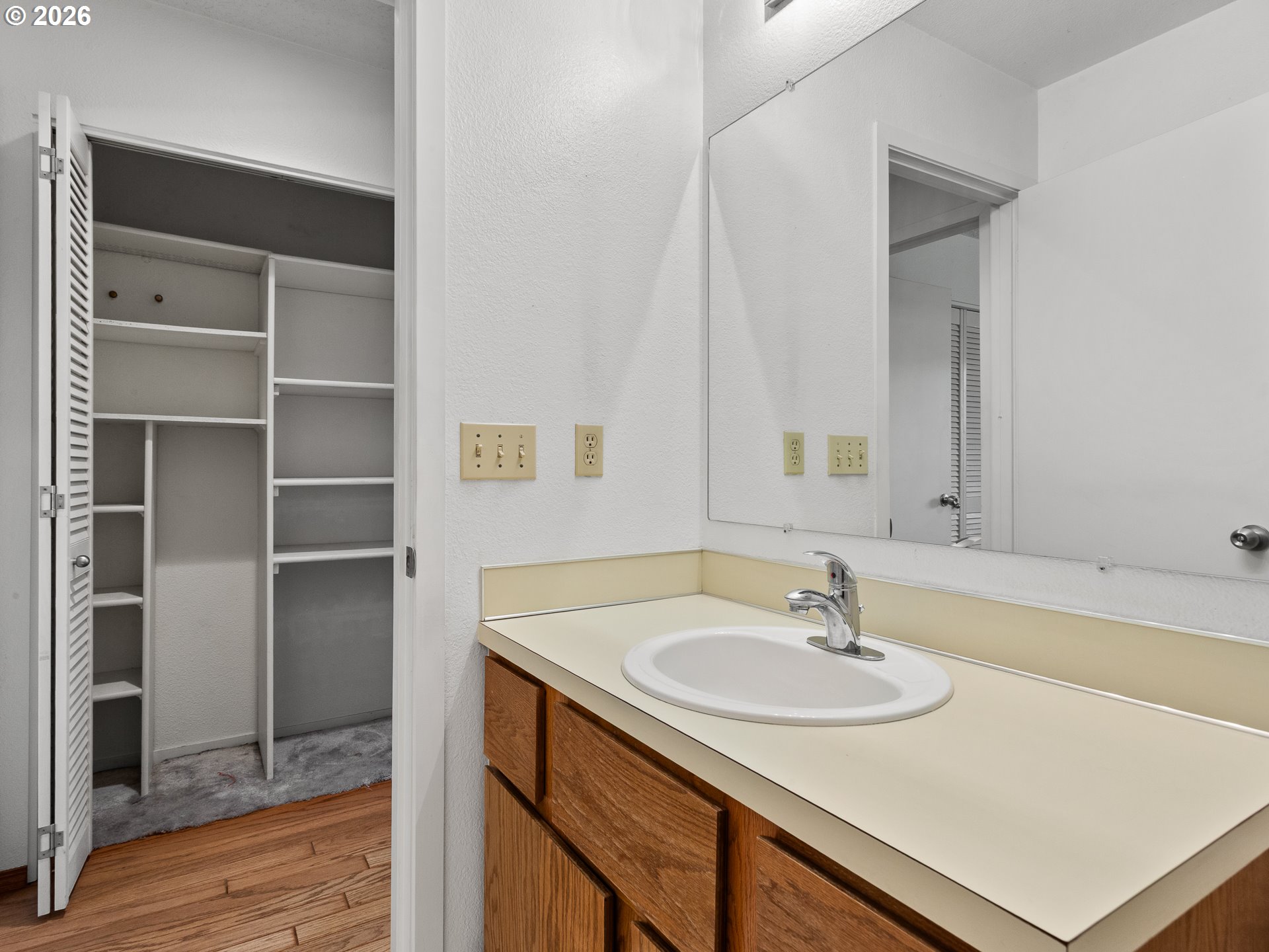 Photo #32: 687560768 Listing: Photo #32
