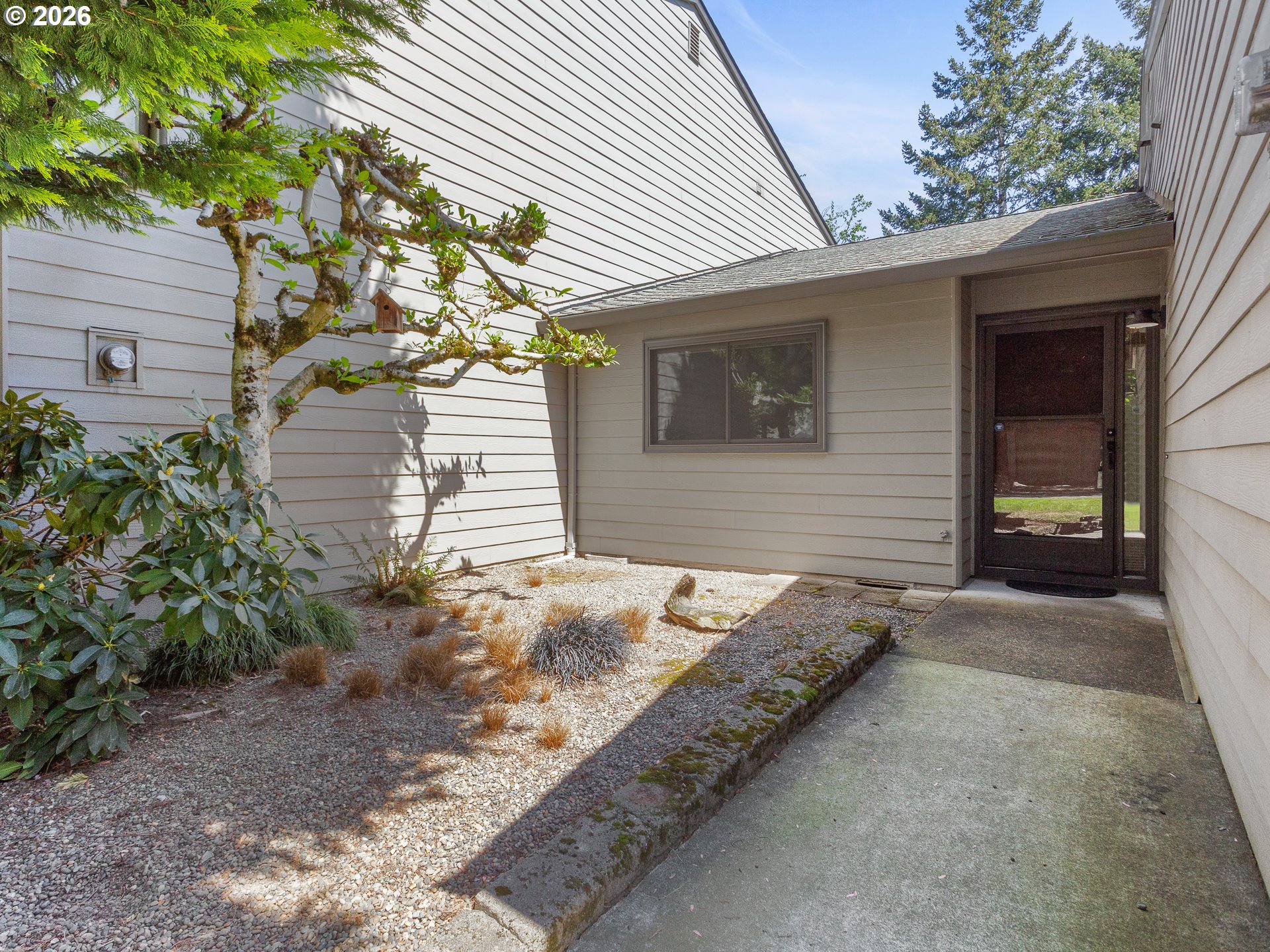 Photo #3: 687560768 Listing: Photo #3