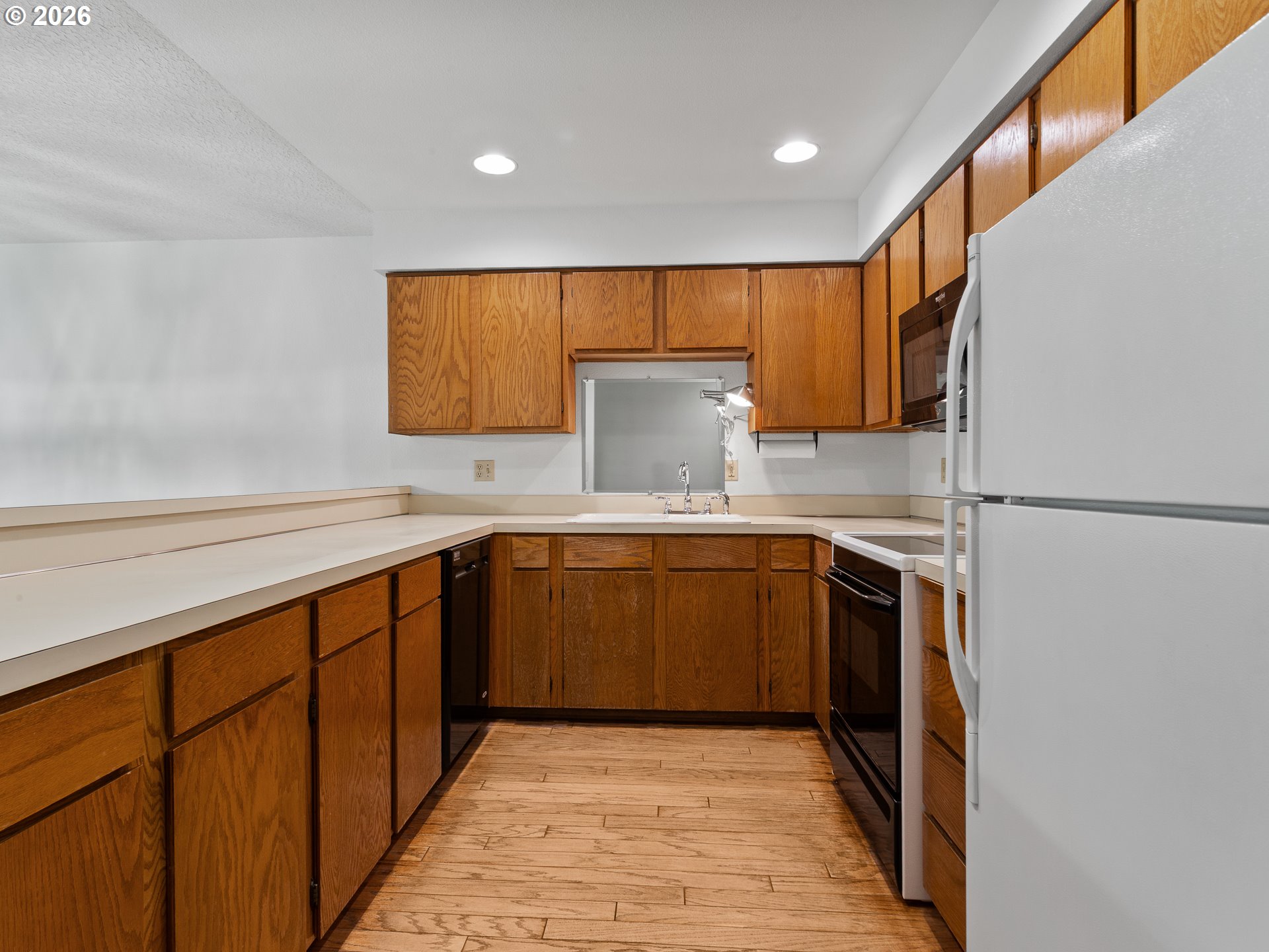 Photo #6: 687560768 Listing: Photo #6