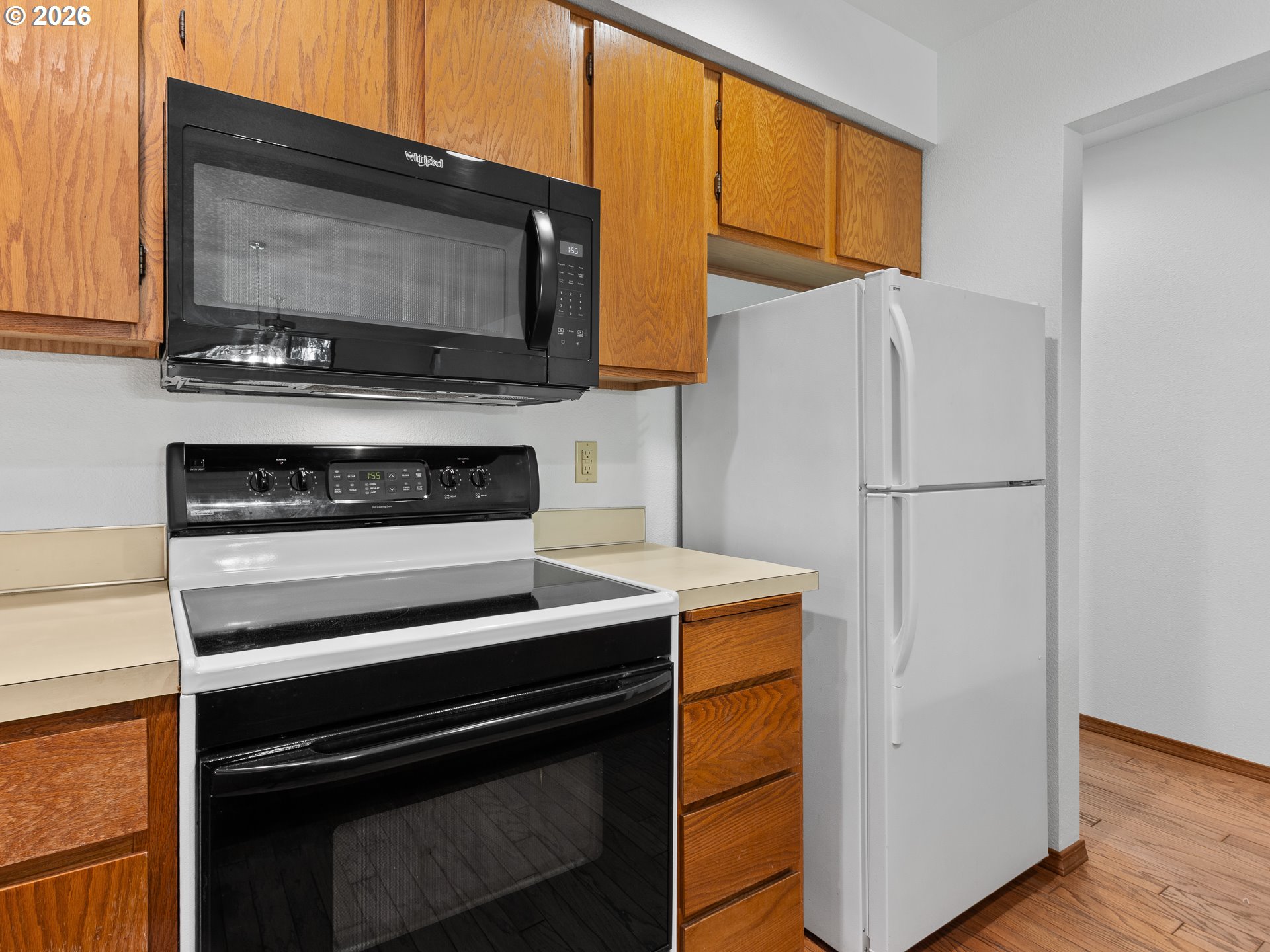 Photo #4: 687560768 Listing: Photo #4