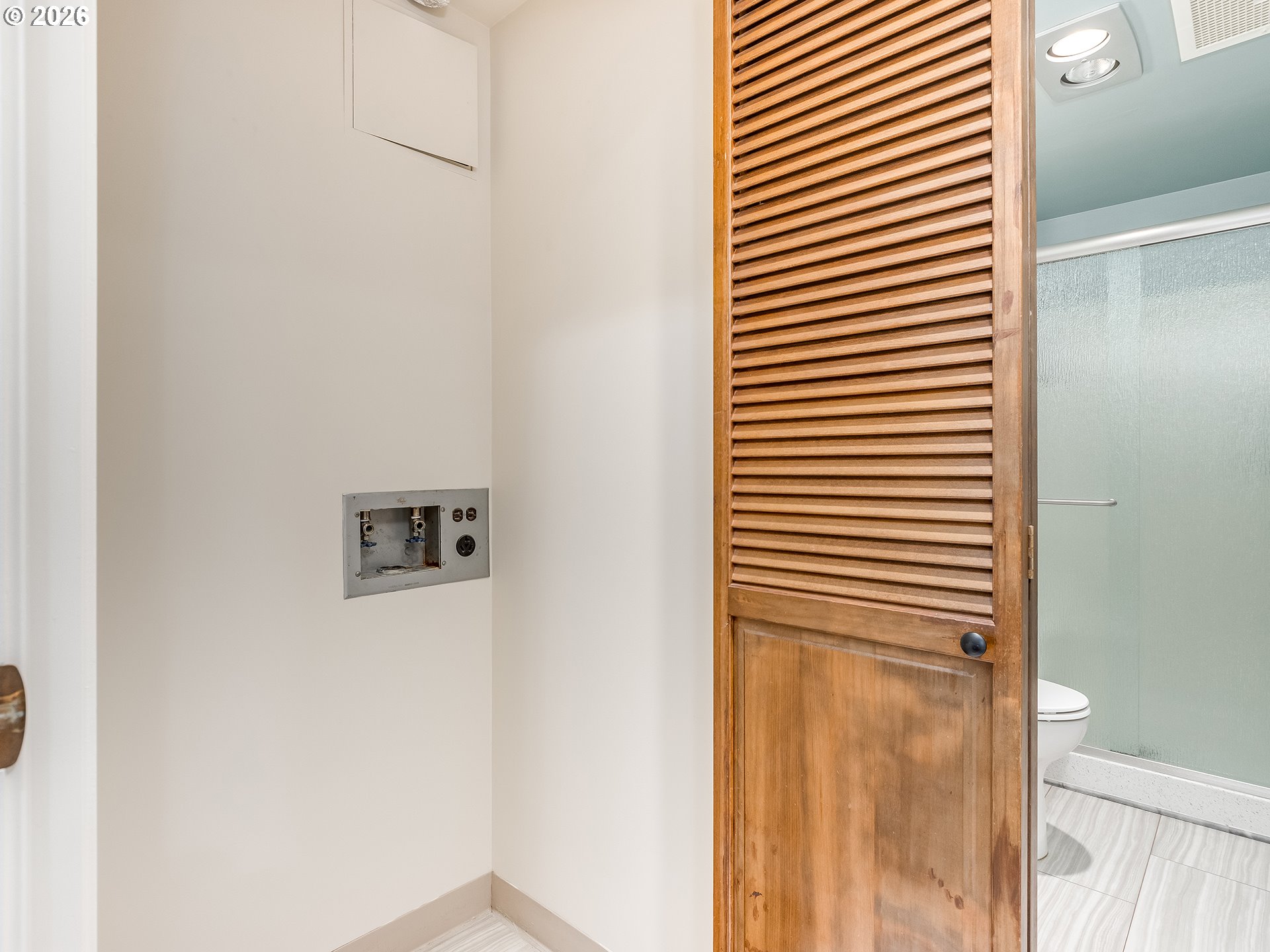 Photo #17: 687754981 Listing: Photo #17