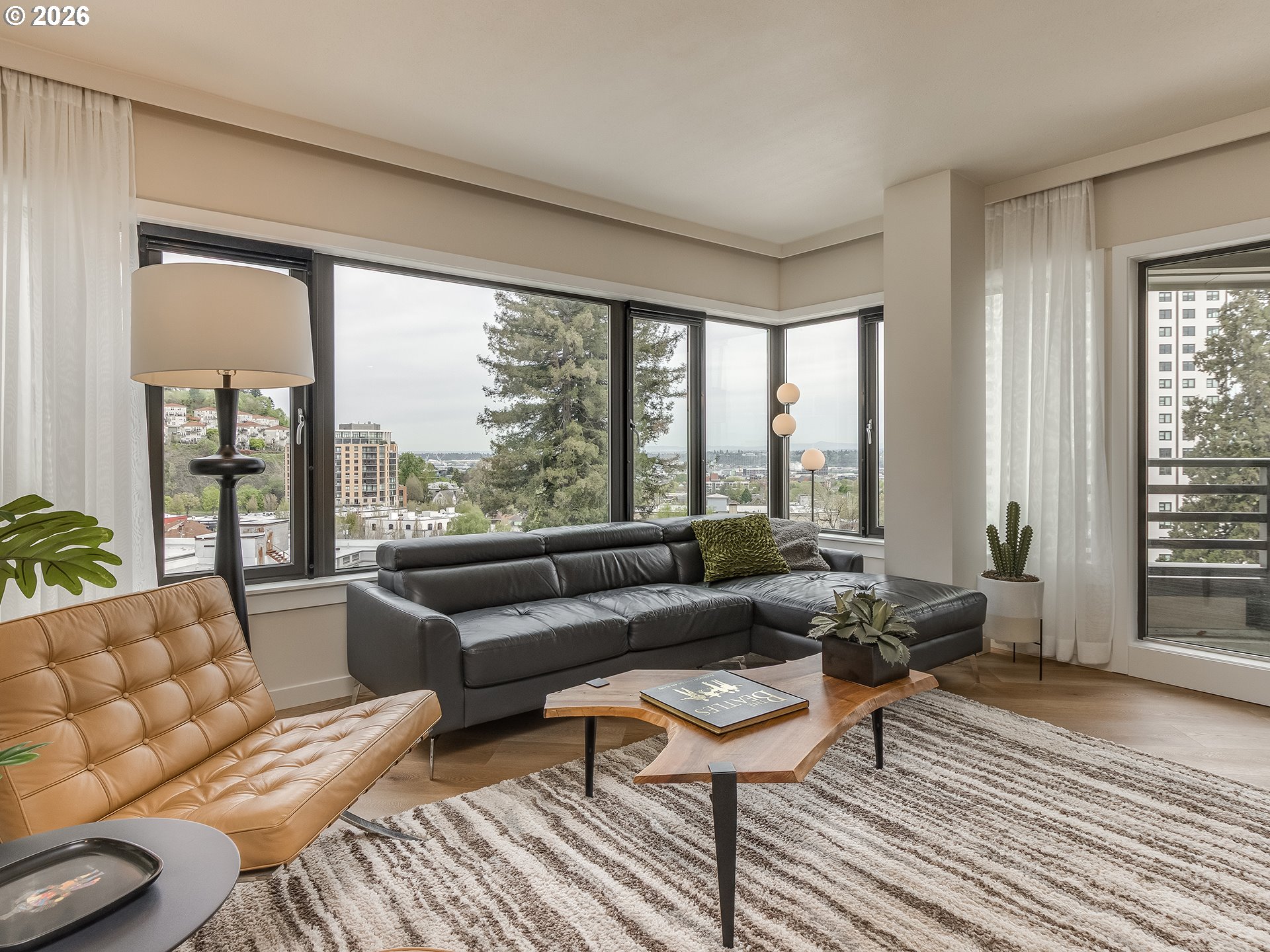 Photo #8: 687754981 Listing: Photo #8