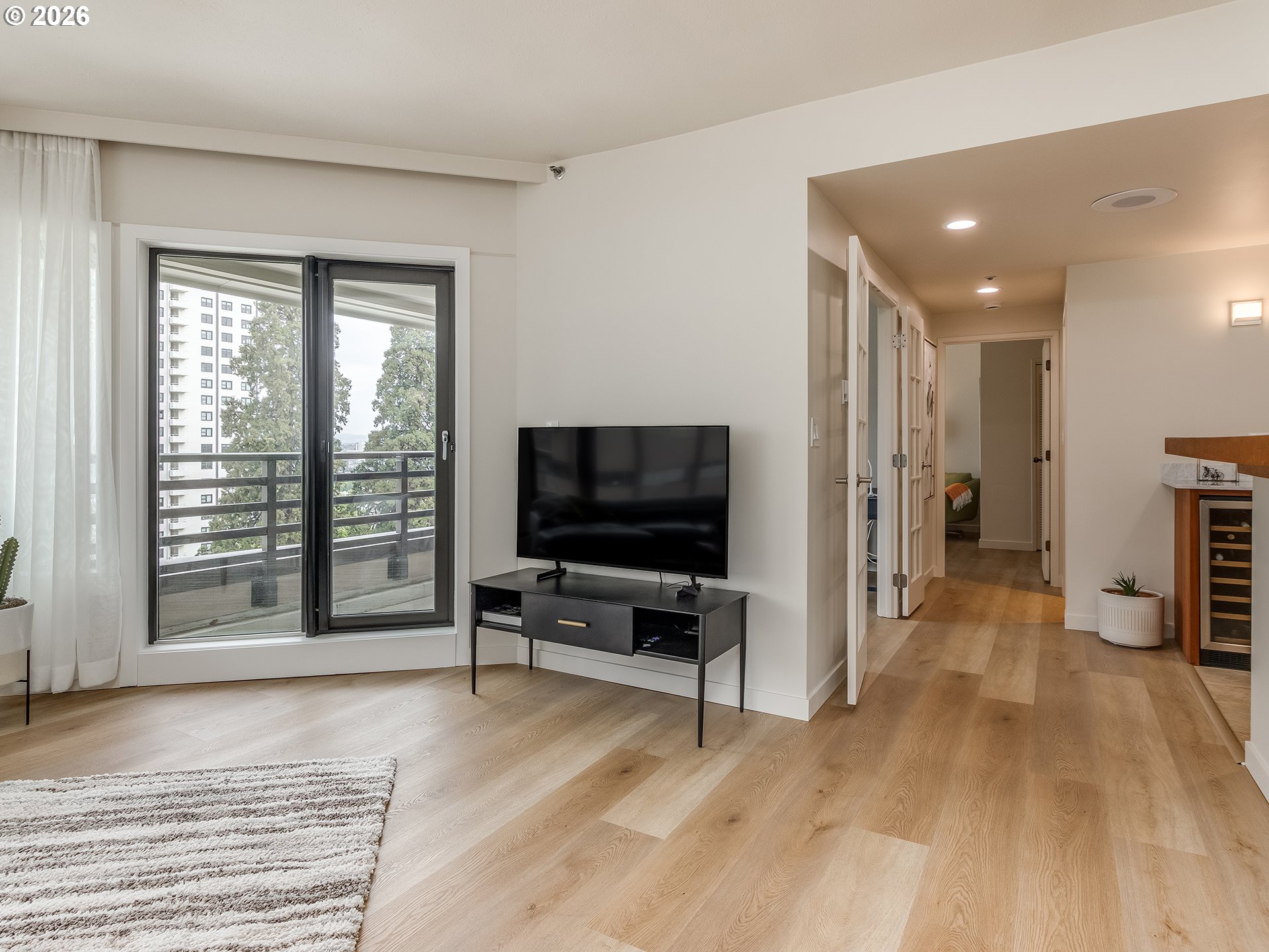 Photo #9: 687754981 Listing: Photo #9