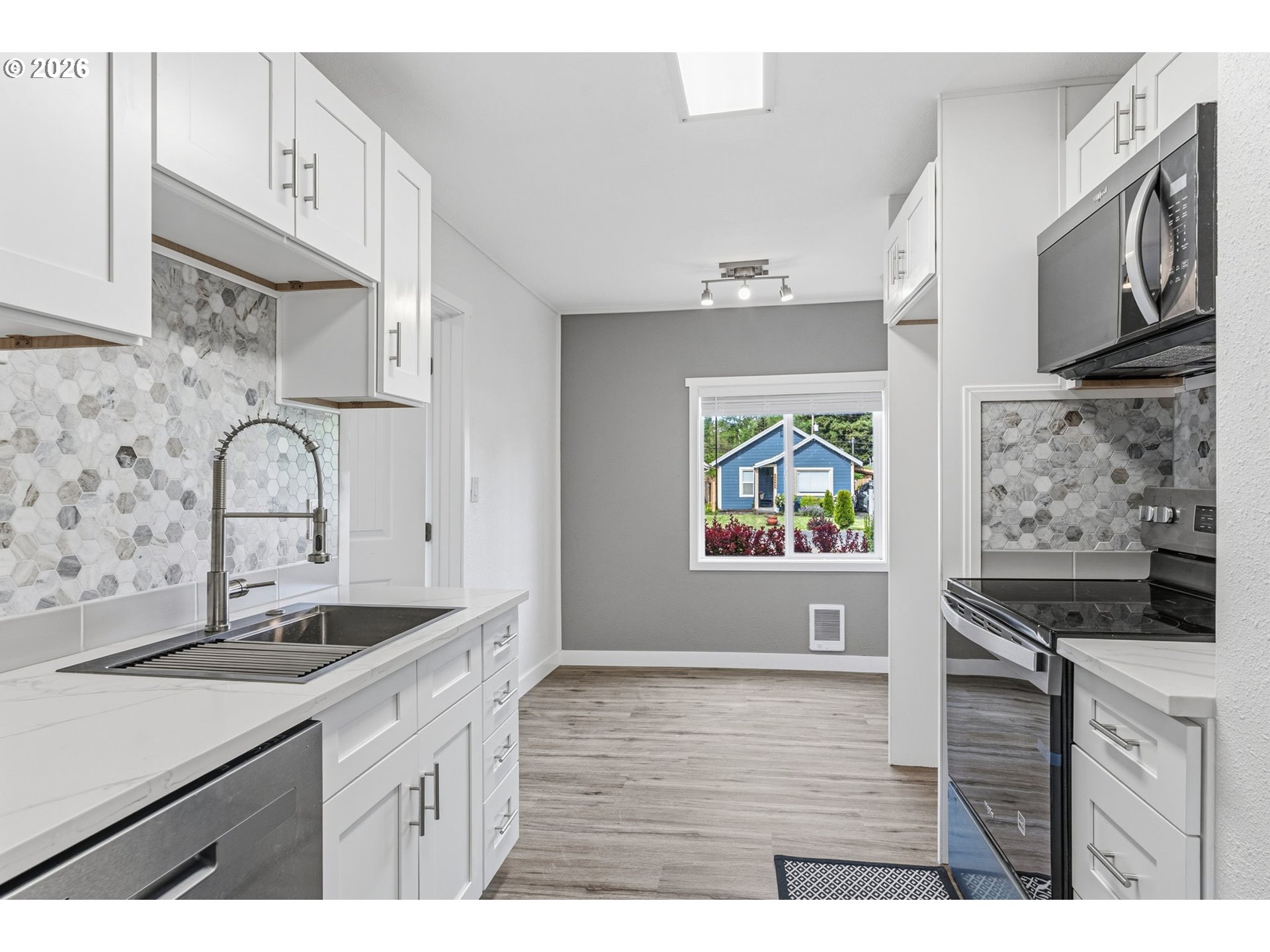 1116 N 3rd AVE, Kelso, WA, 98626