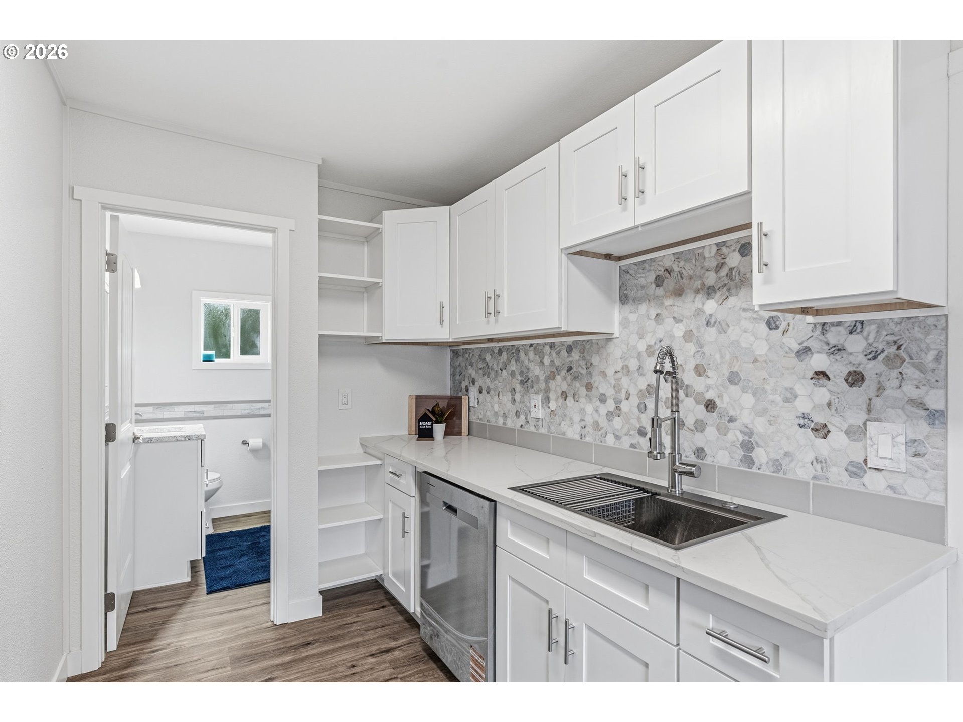 1116 N 3rd AVE, Kelso, WA, 98626