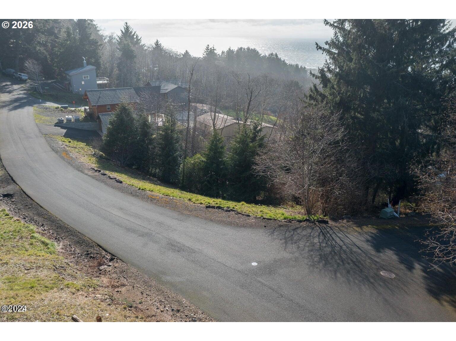 212 CHIEF ALBERT DR, Yachats, OR, 97498