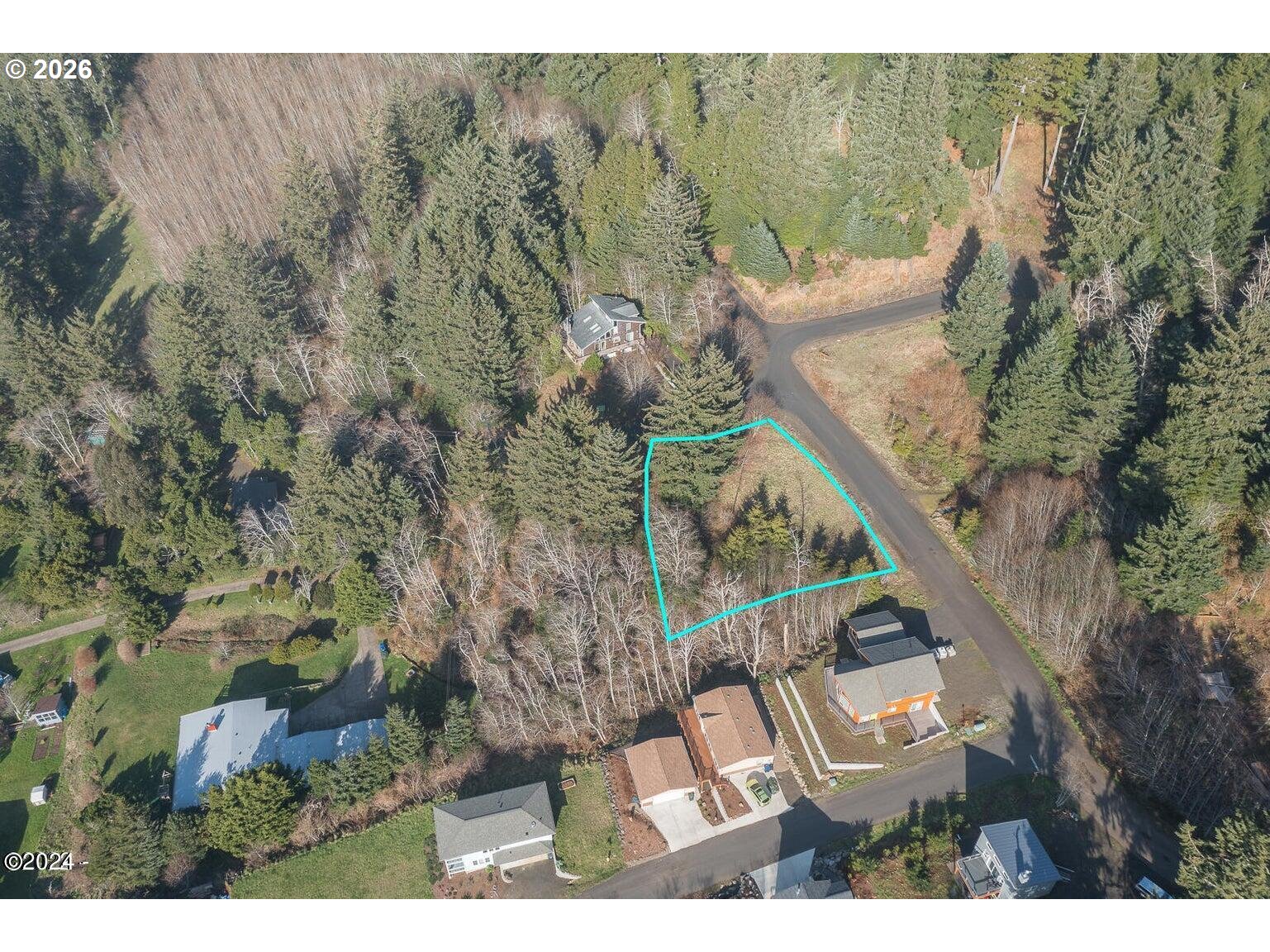 212 CHIEF ALBERT DR, Yachats, OR, 97498