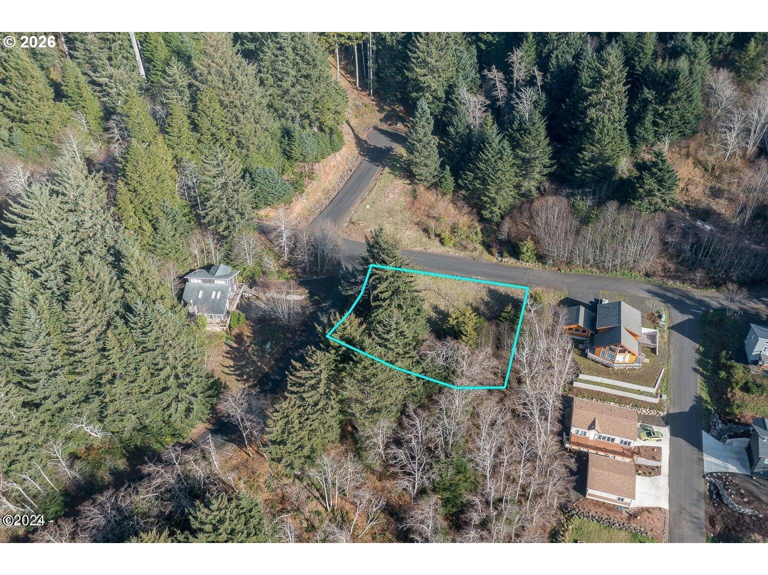 212 CHIEF ALBERT DR, Yachats, OR, 97498