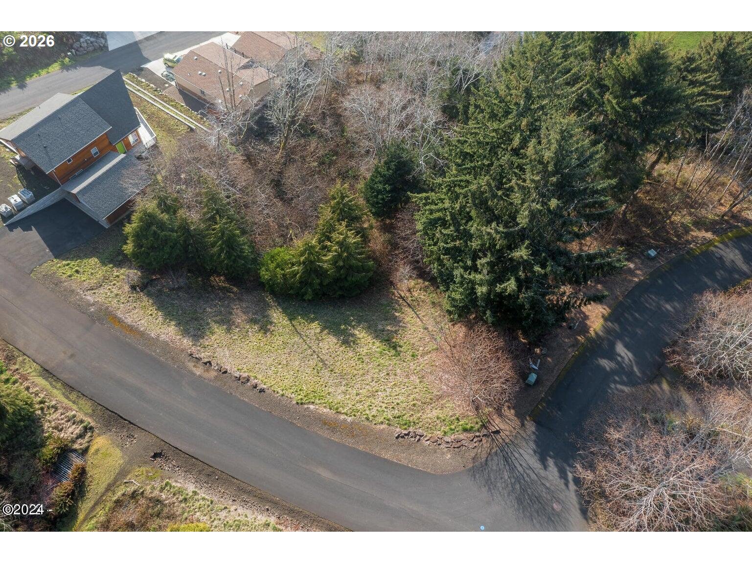 212 CHIEF ALBERT DR, Yachats, OR, 97498
