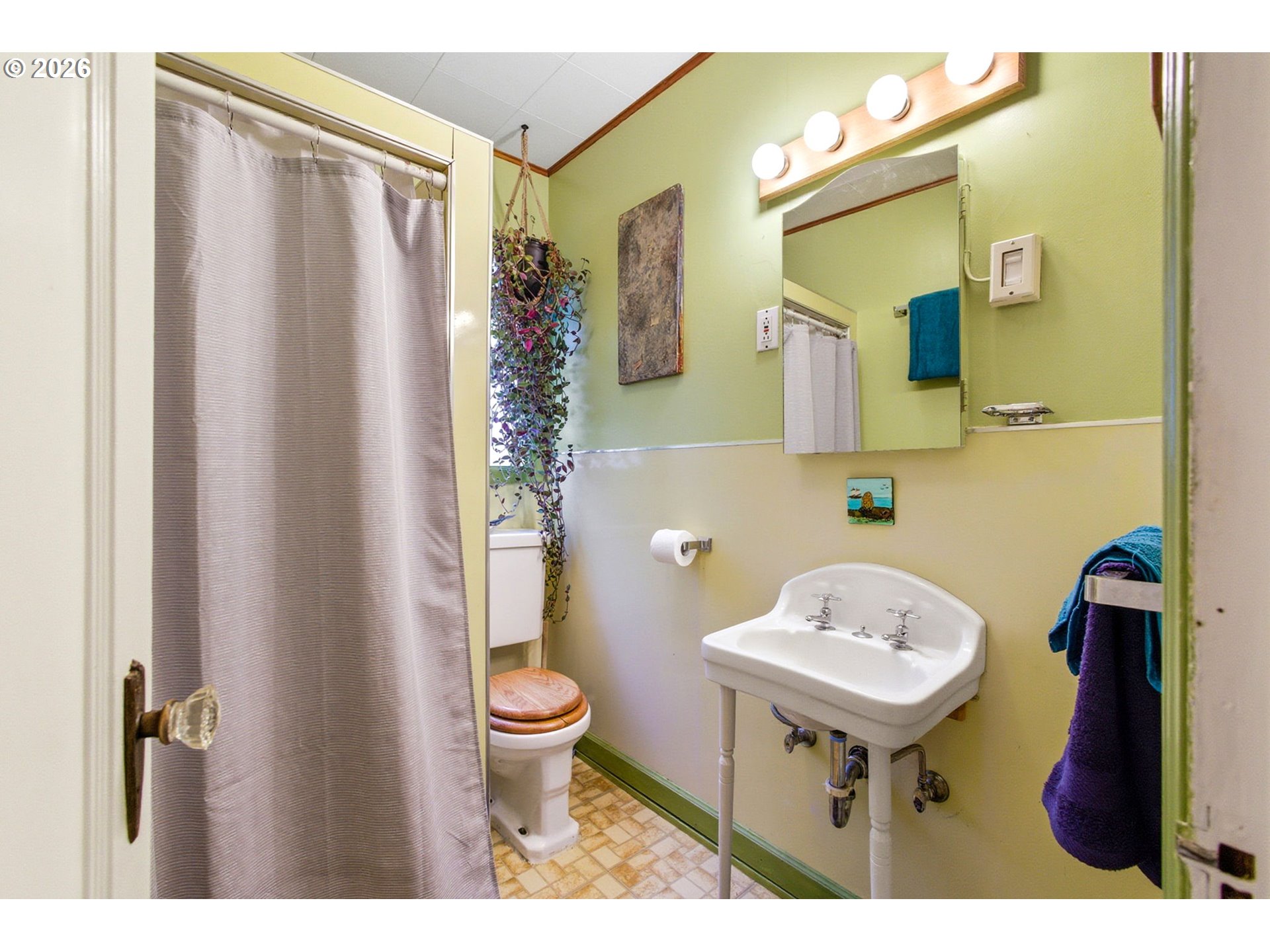 1822 SE 2ND ST, Lincoln City, OR, 97367