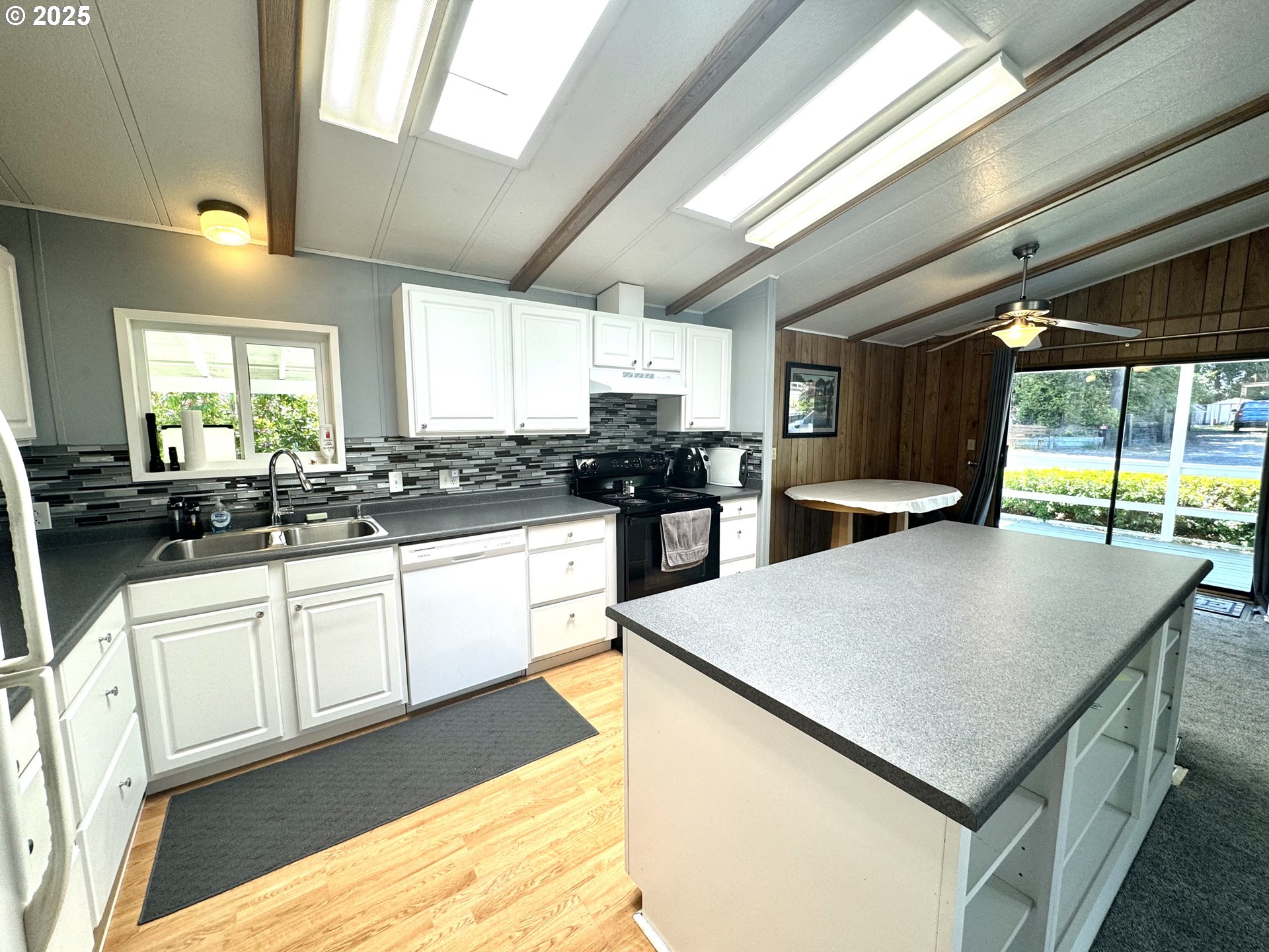 1601 RHODODENDRON DR 676 UNIT 676, Florence, OR, 97439