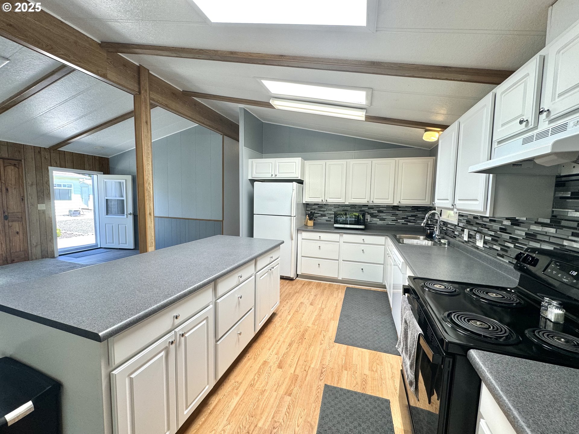 1601 RHODODENDRON DR 676 UNIT 676, Florence, OR, 97439