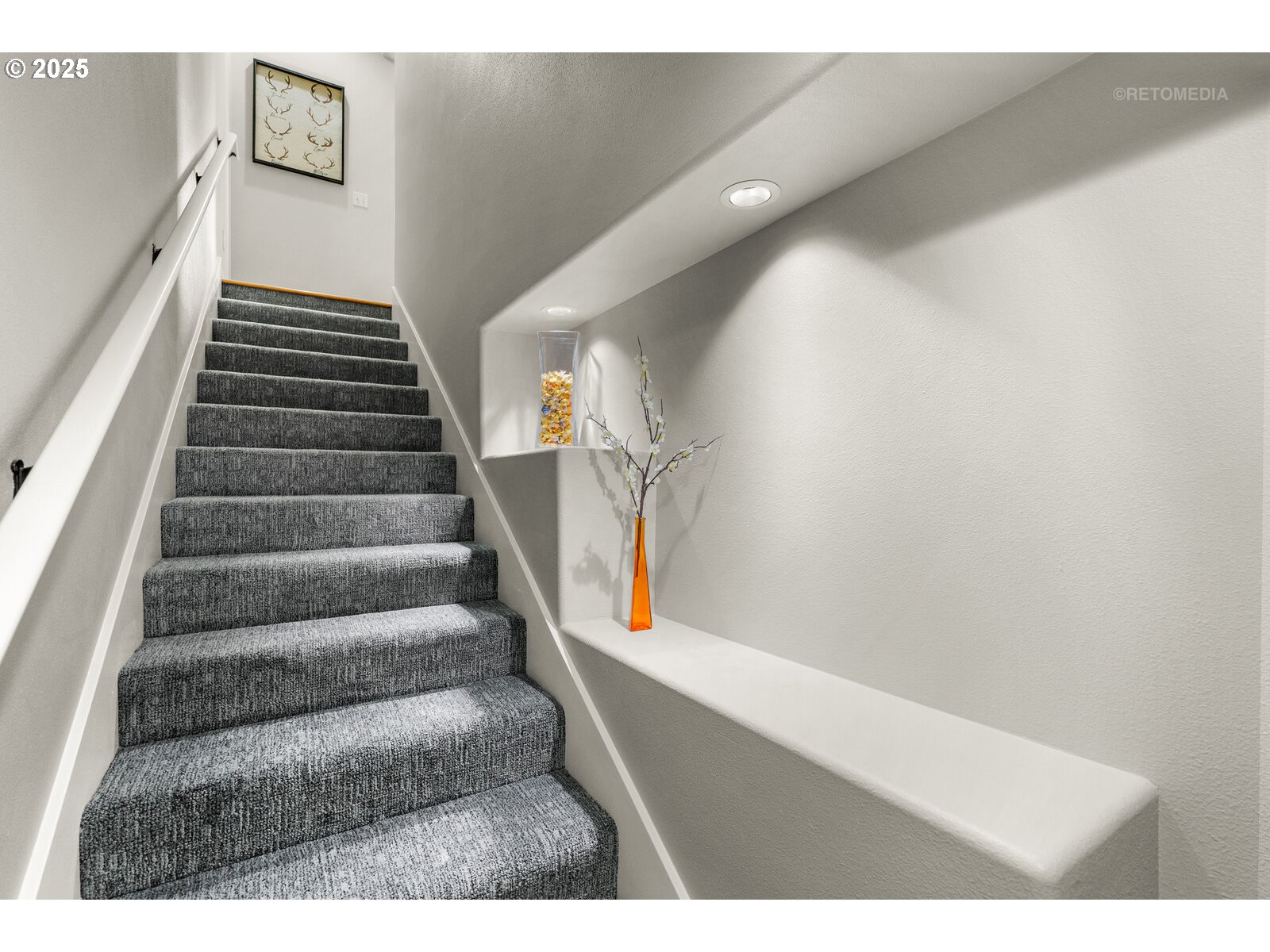Photo #3: 689431839 Listing 