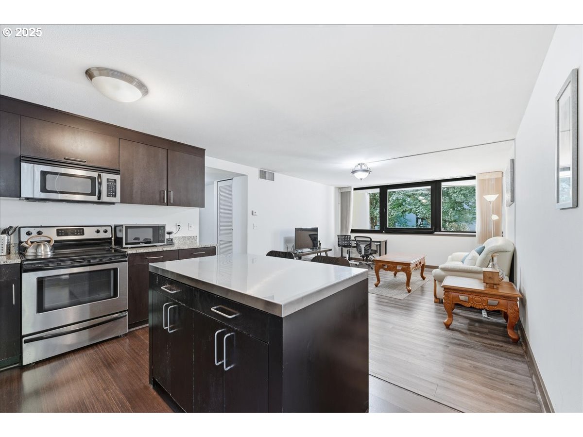 Photo #11: 689665509 Listing: Photo #11