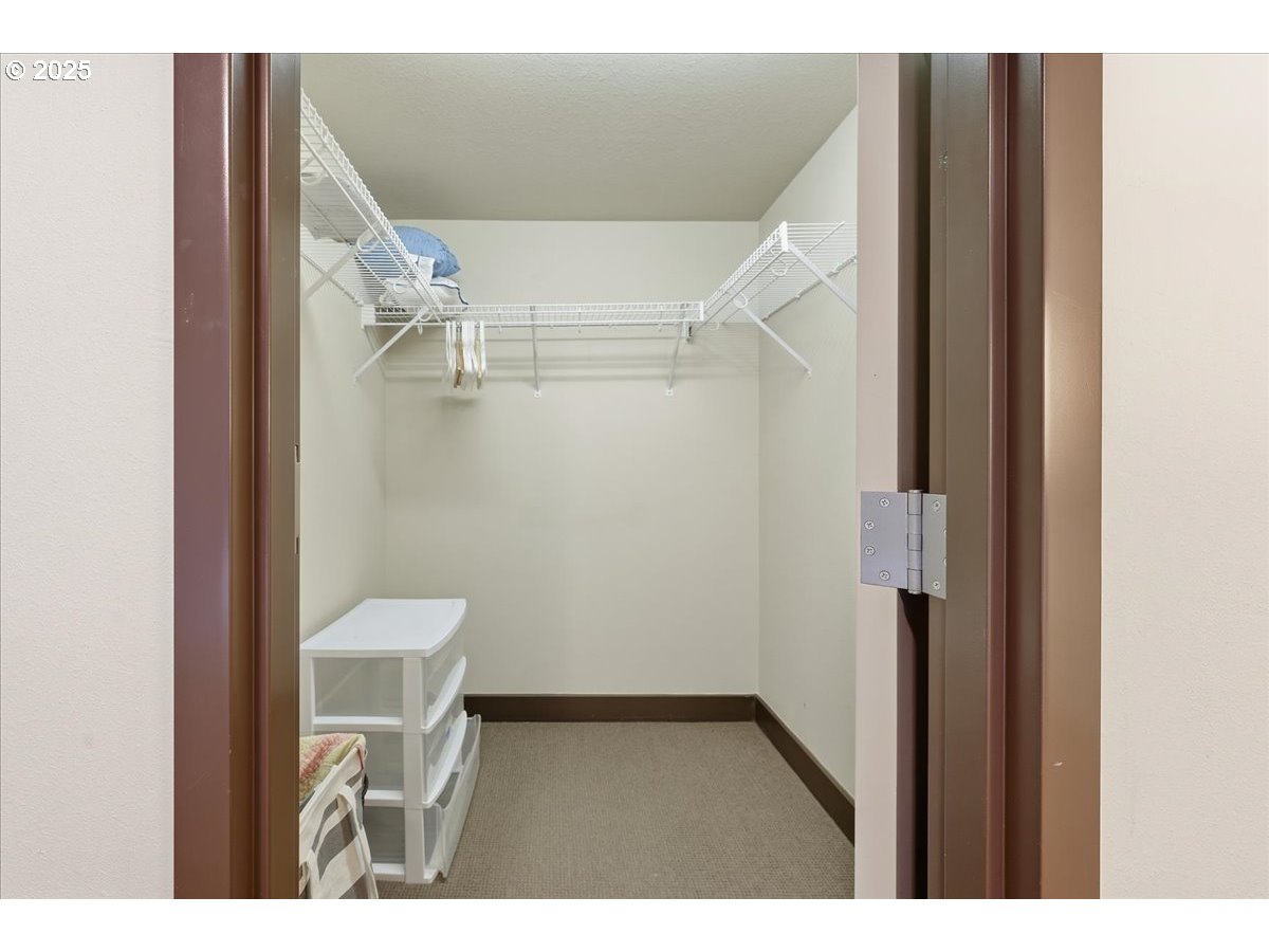 Photo #20: 689665509 Listing: Photo #20