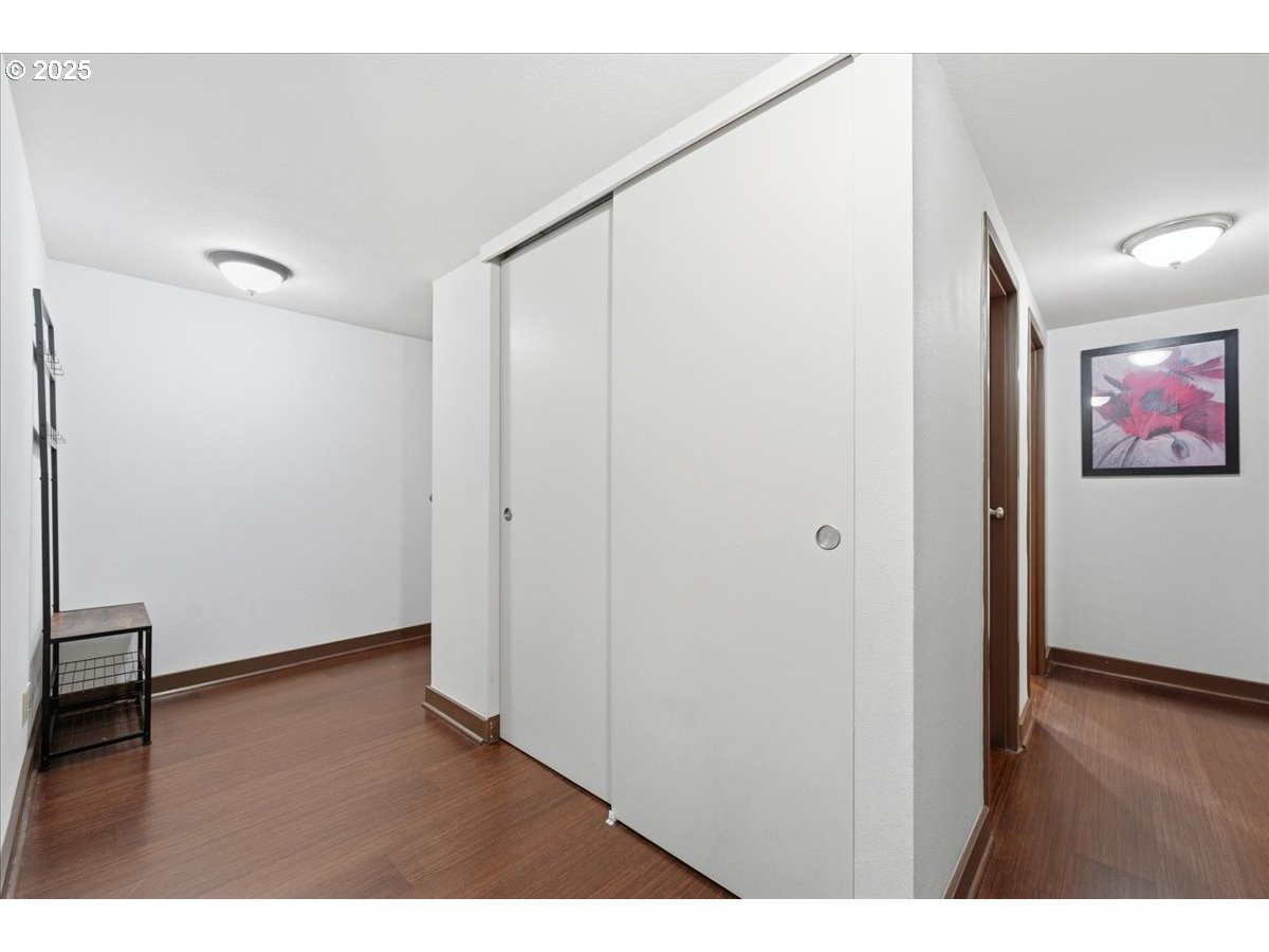 Photo #8: 689665509 Listing: Photo #8