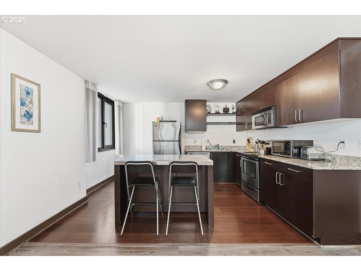 Photo #9: 689665509 Listing: Photo #9