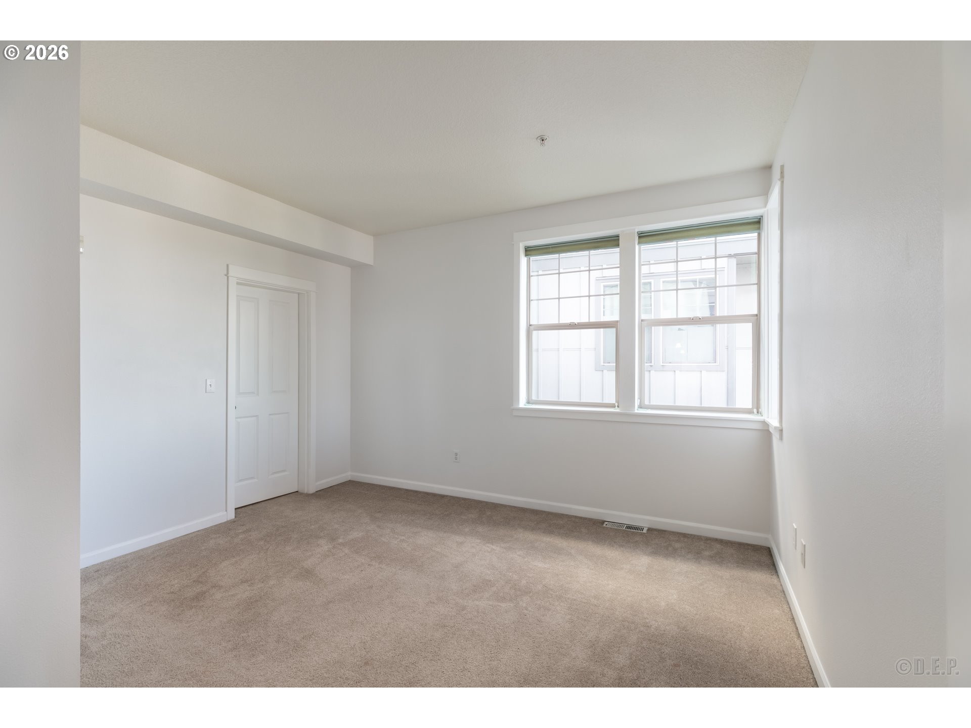 Photo #5: 690172153 Listing: Photo #5