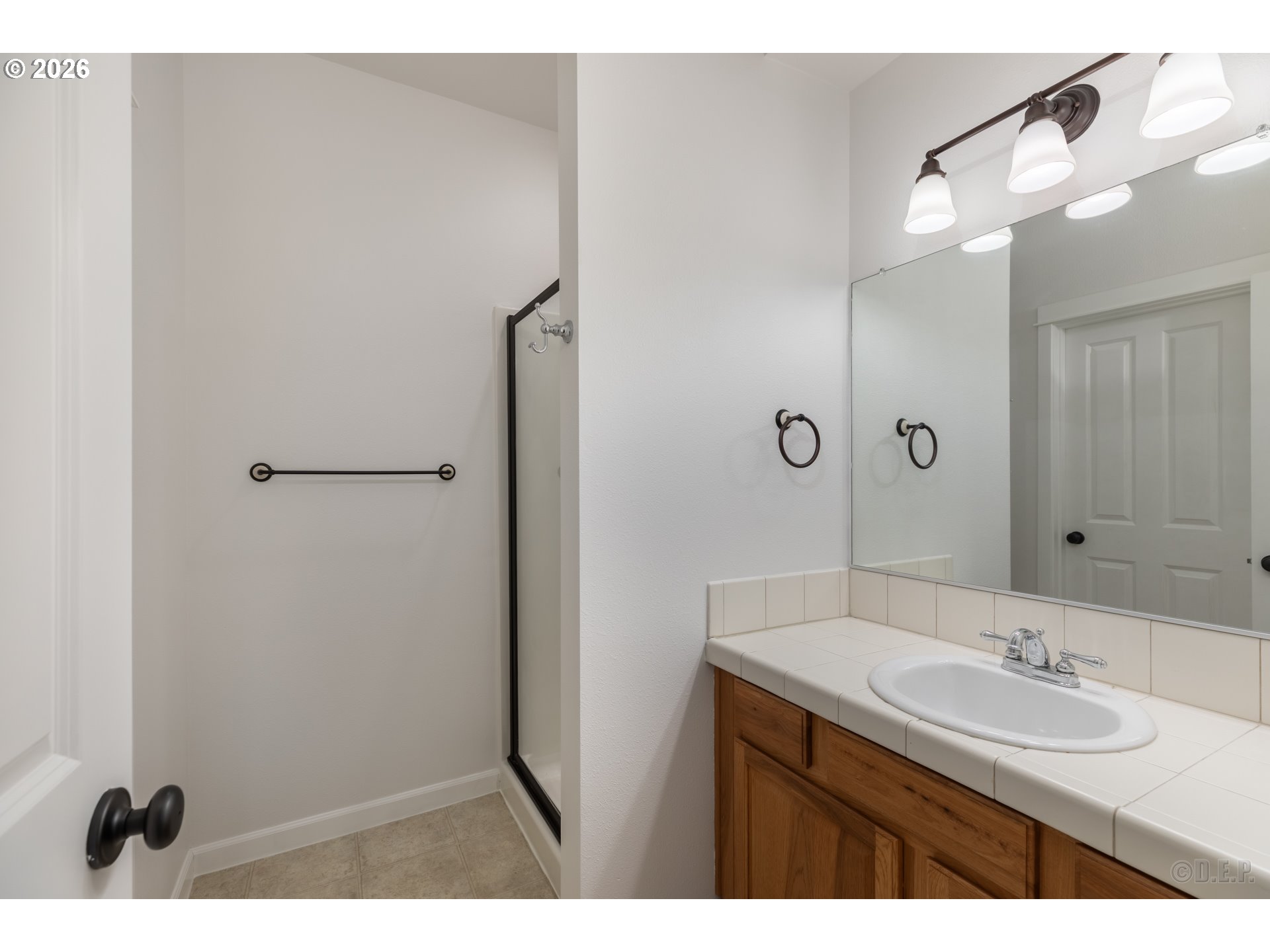 Photo #3: 690172153 Listing: Photo #3