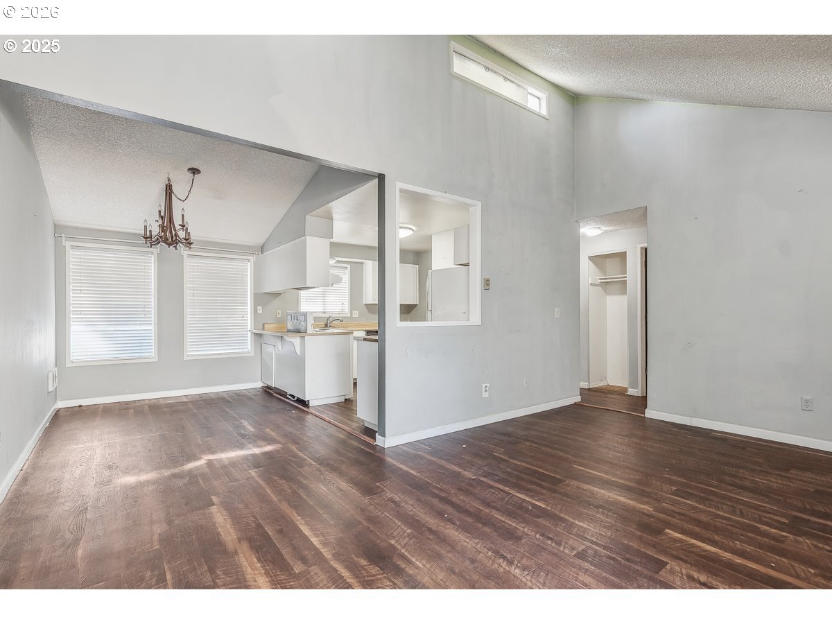 Photo #6: 690222324 Listing: Photo #6