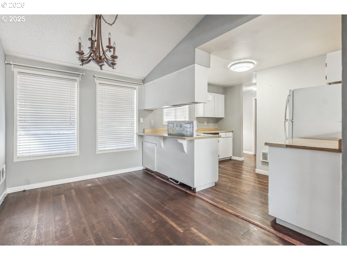 Photo #7: 690222324 Listing: Photo #7