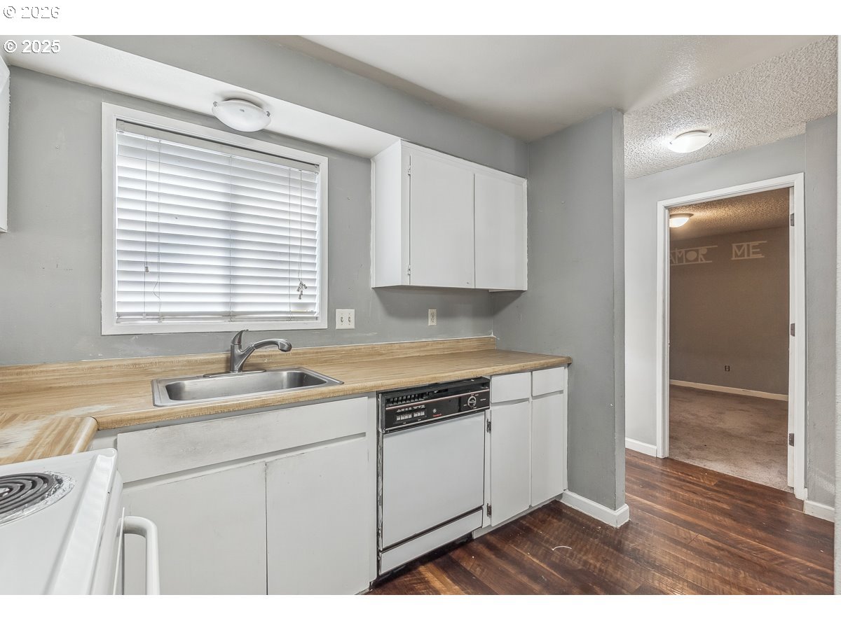 Photo #8: 690222324 Listing: Photo #8