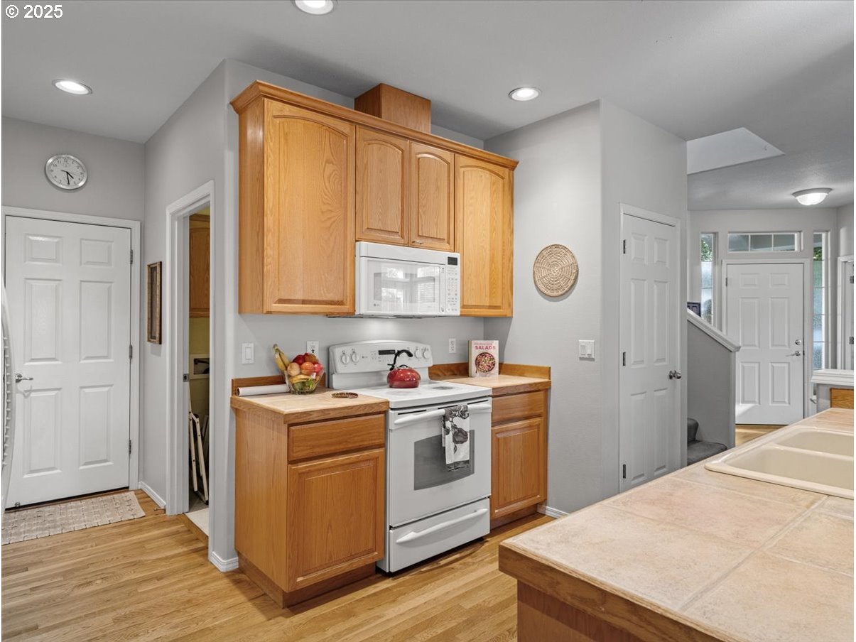 Photo #13: 690745354 Listing: Photo #13