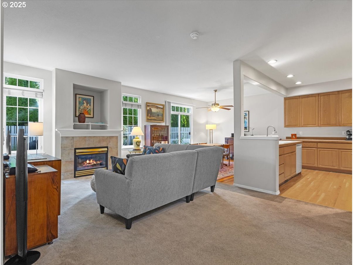 Photo #8: 690745354 Listing: Photo #8