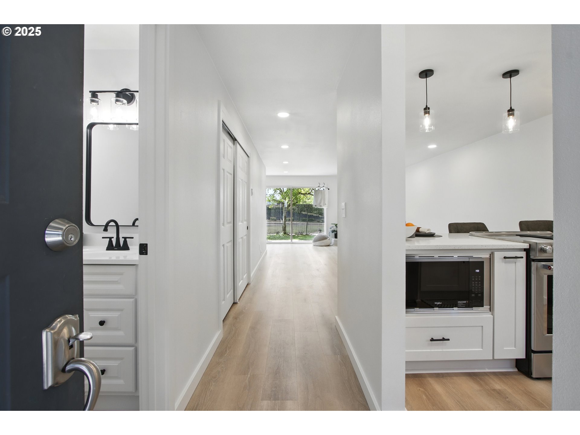 Photo #11: 690803834 Listing: Photo #11