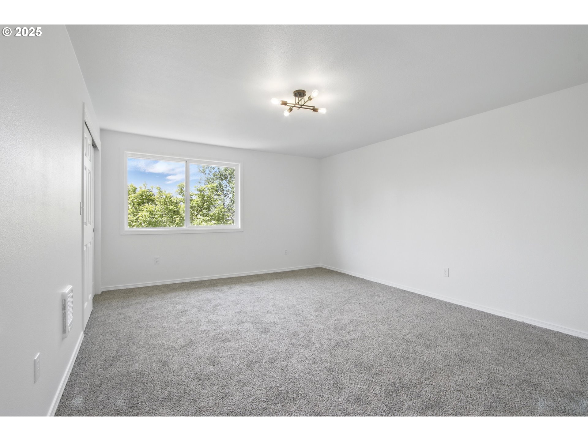 Photo #19: 690803834 Listing: Photo #19