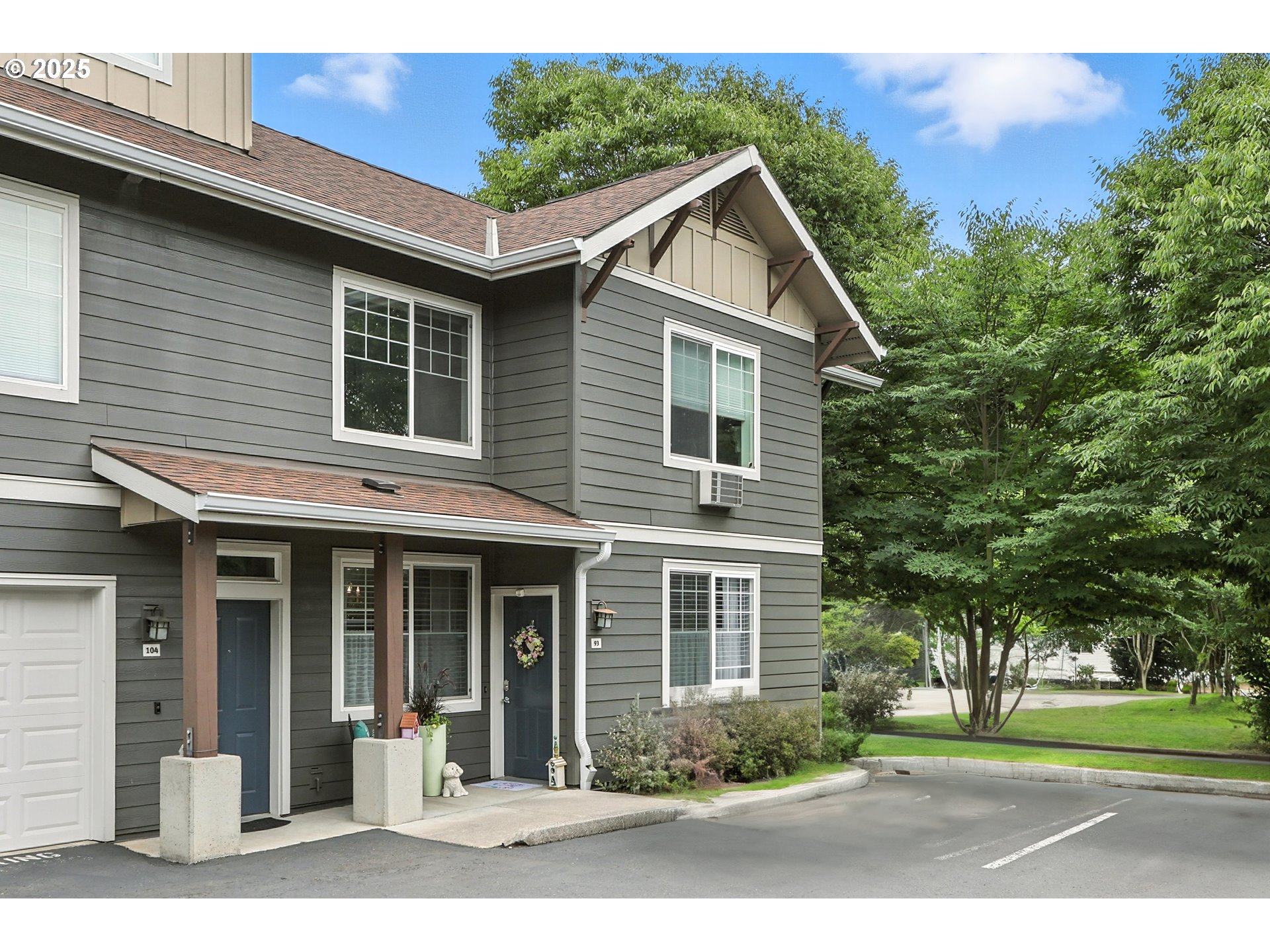 Photo #2: 692086073 Listing 