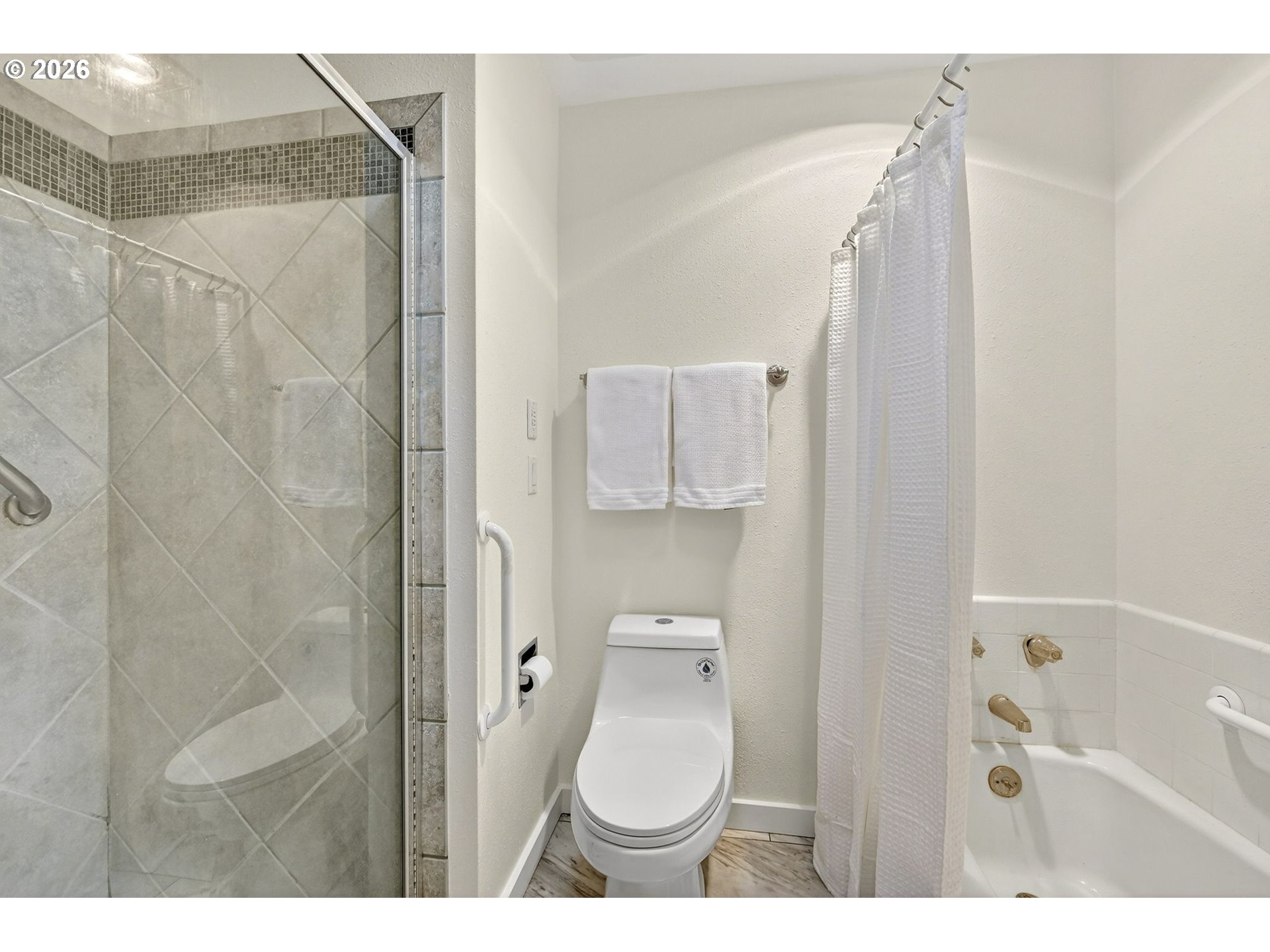 Photo #18: 692515105 Listing: Photo #18