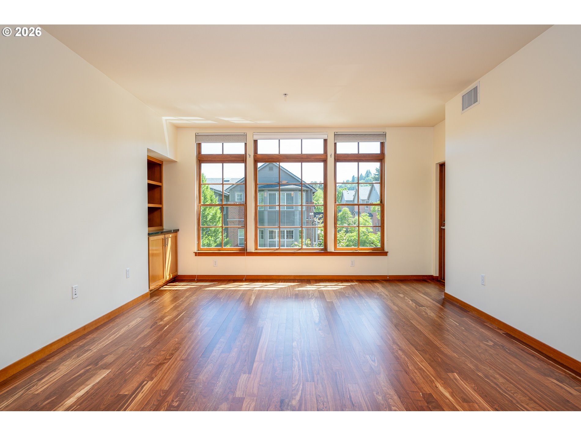 Photo #17: 693068515 Listing: Photo #17