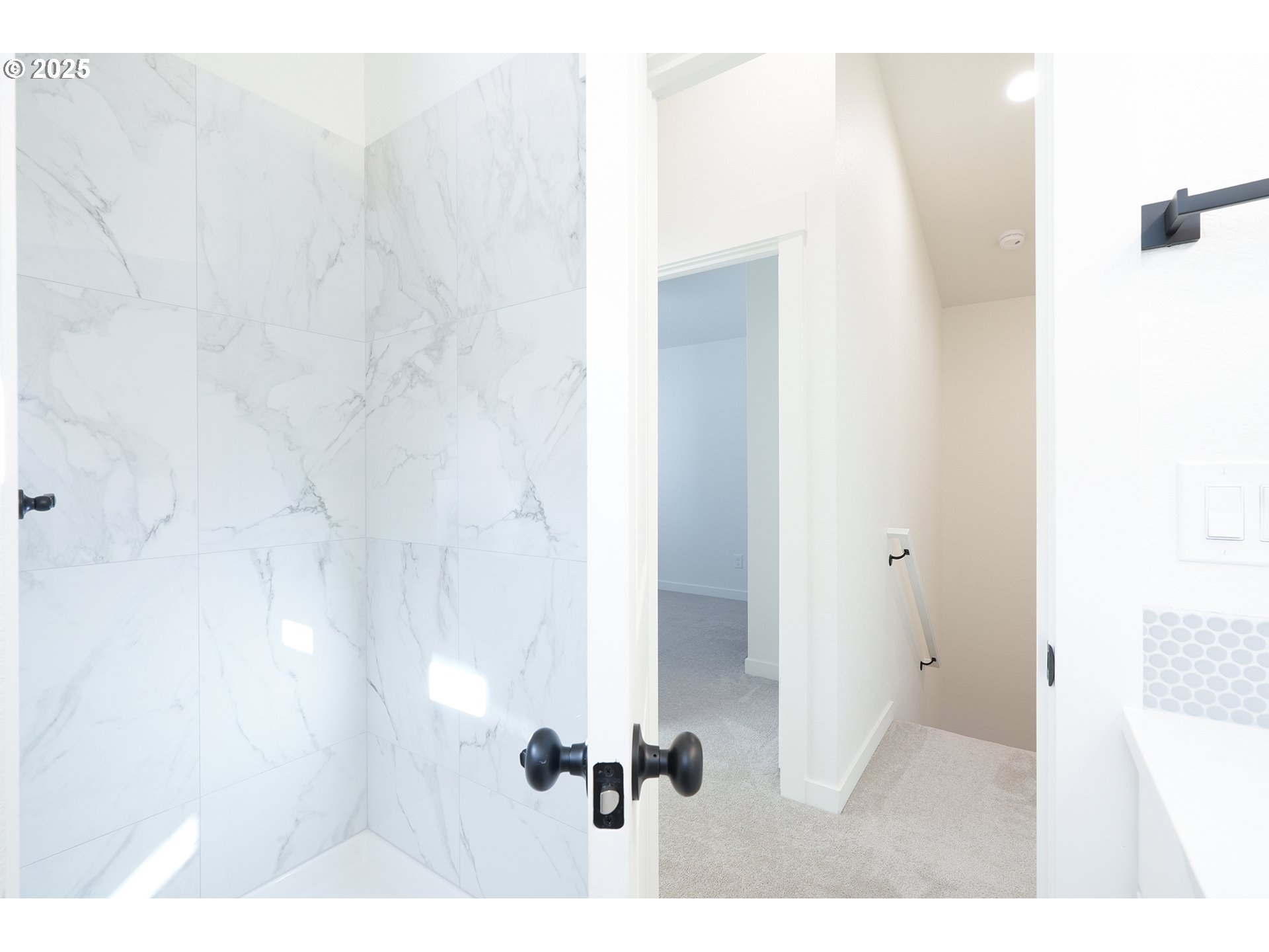 Photo #11: 693116458 Listing: Photo #11