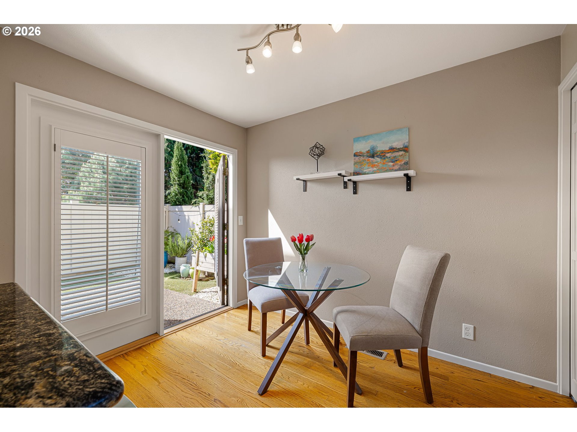 2084 EASTWOOD LN, Eugene, OR, 97401