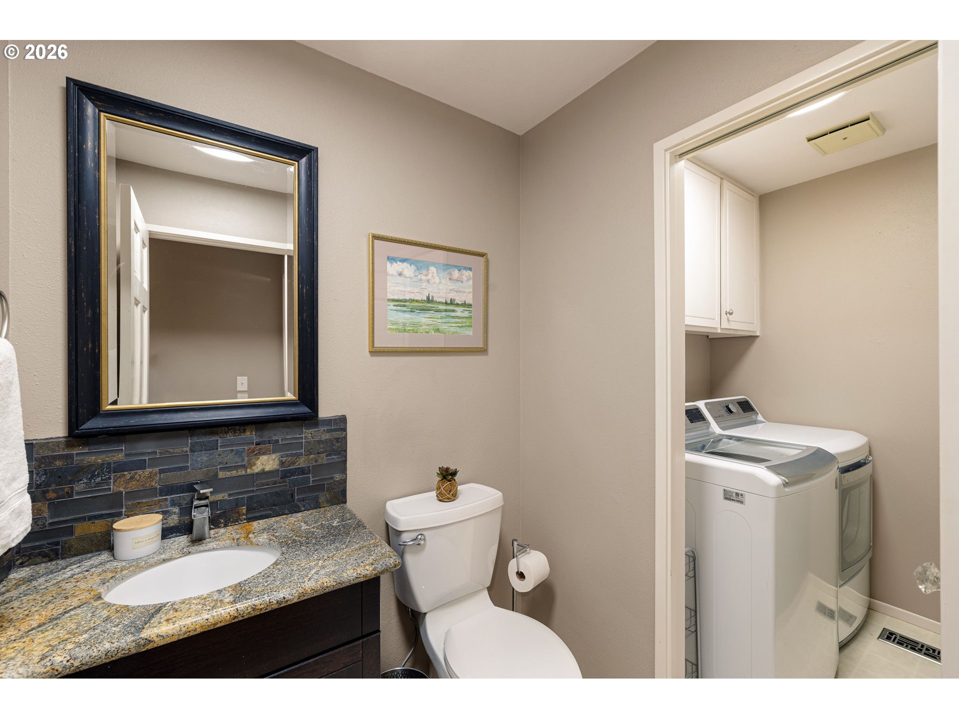 2084 EASTWOOD LN, Eugene, OR, 97401