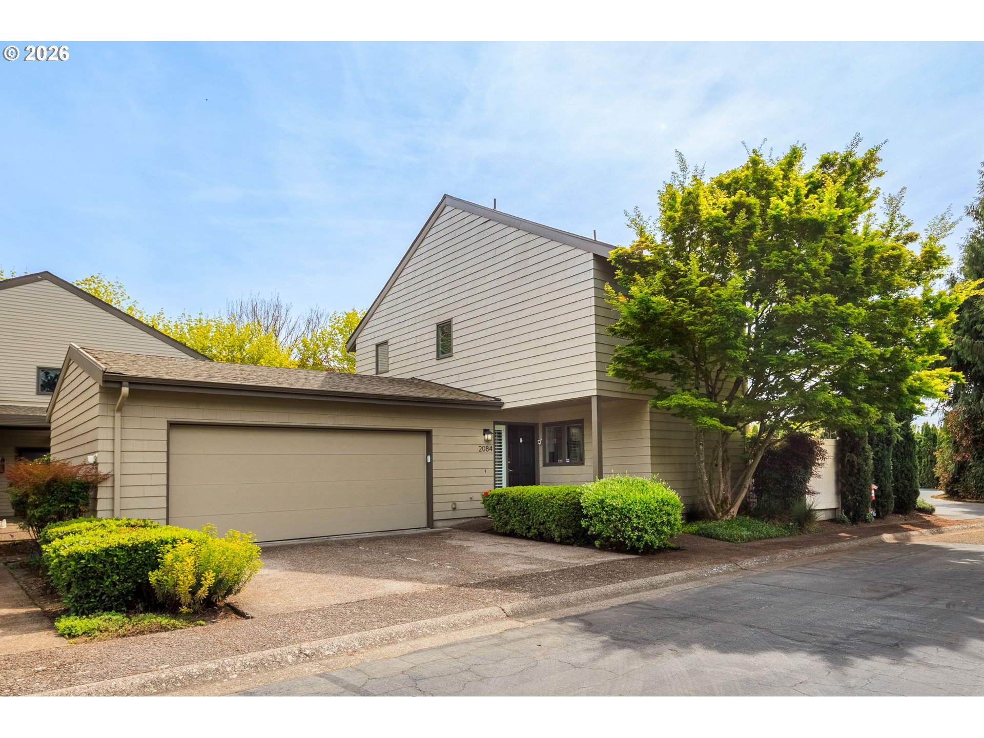 2084 EASTWOOD LN, Eugene, OR, 97401