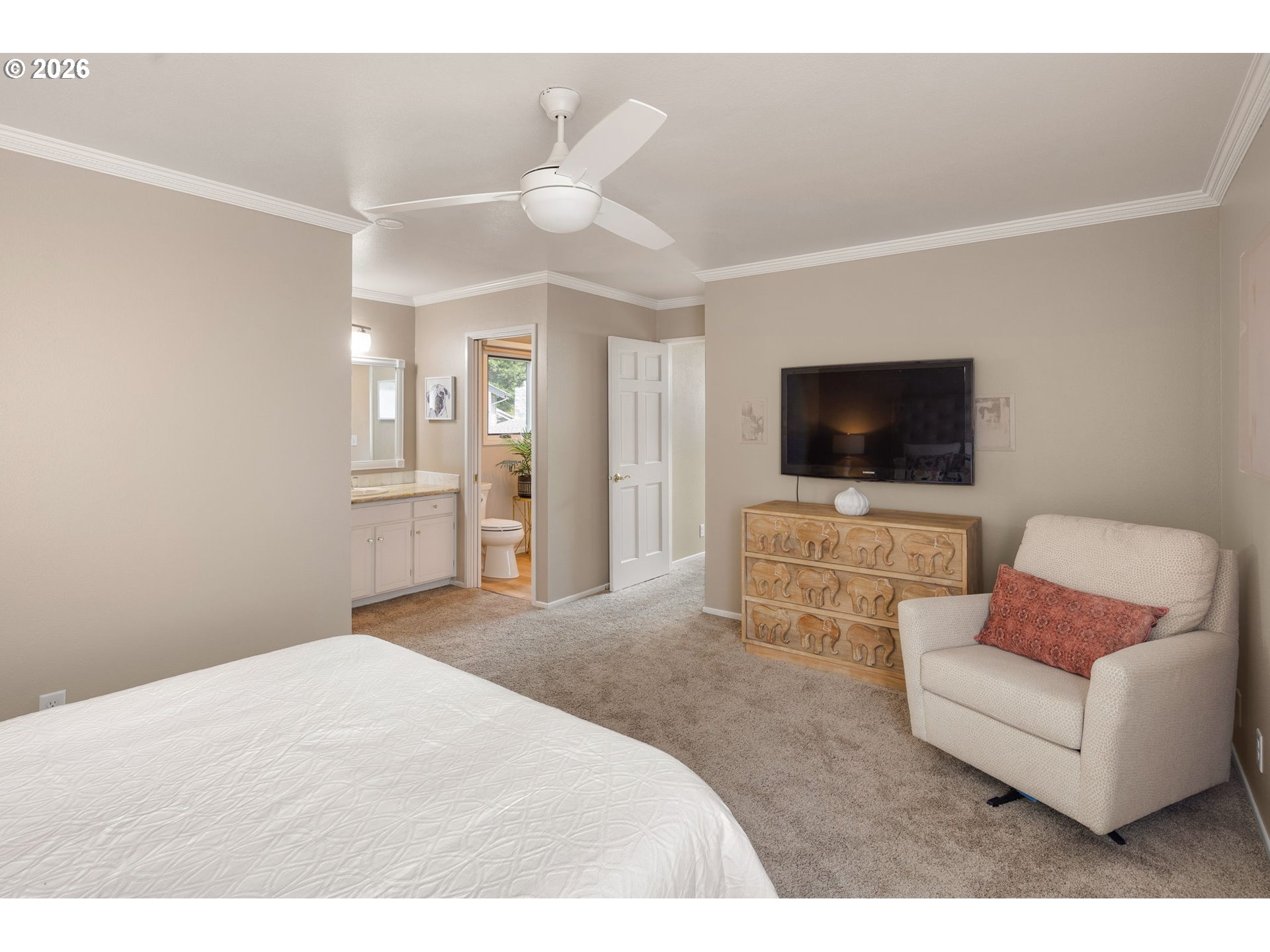 2084 EASTWOOD LN, Eugene, OR, 97401