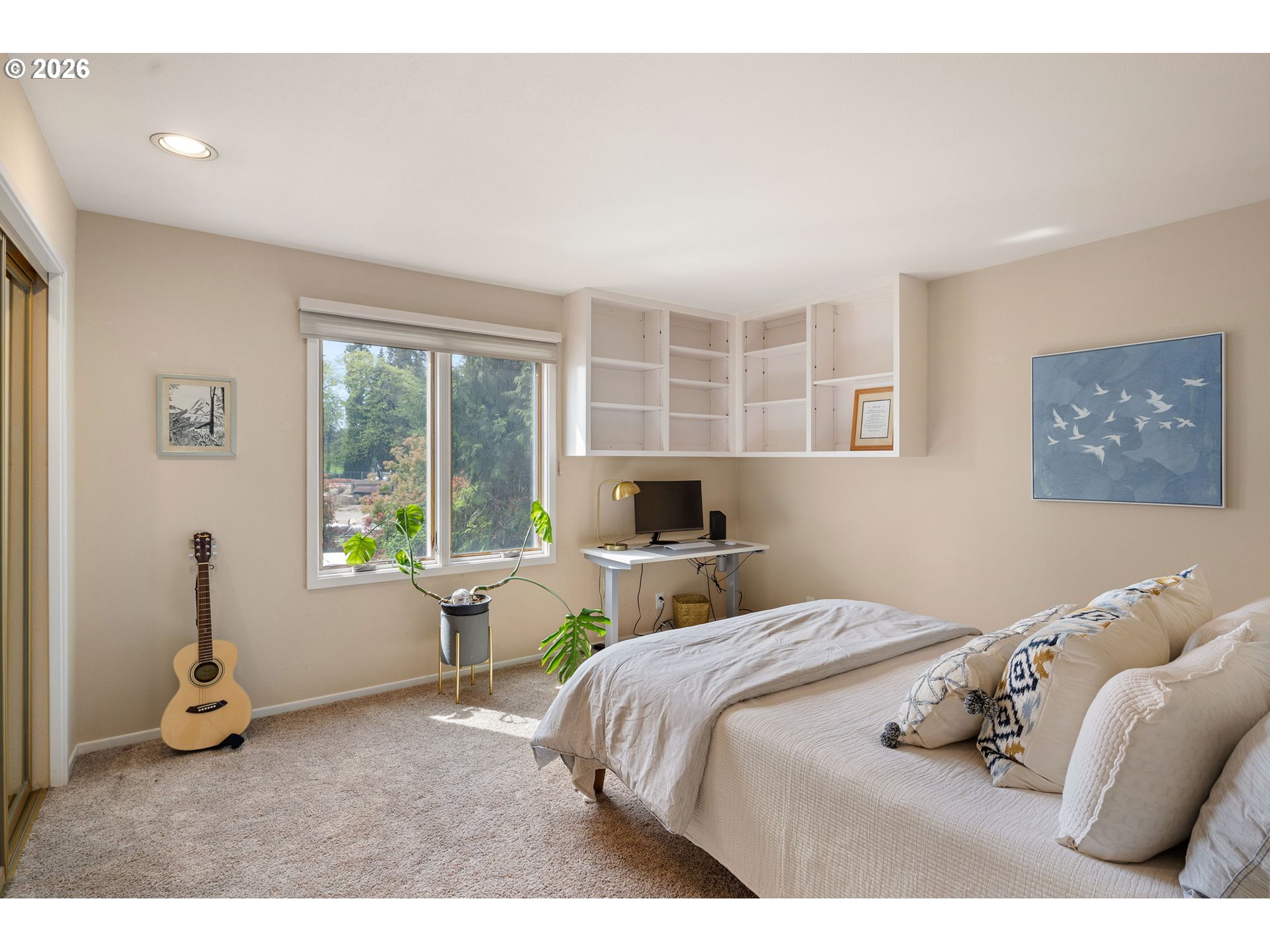 2084 EASTWOOD LN, Eugene, OR, 97401