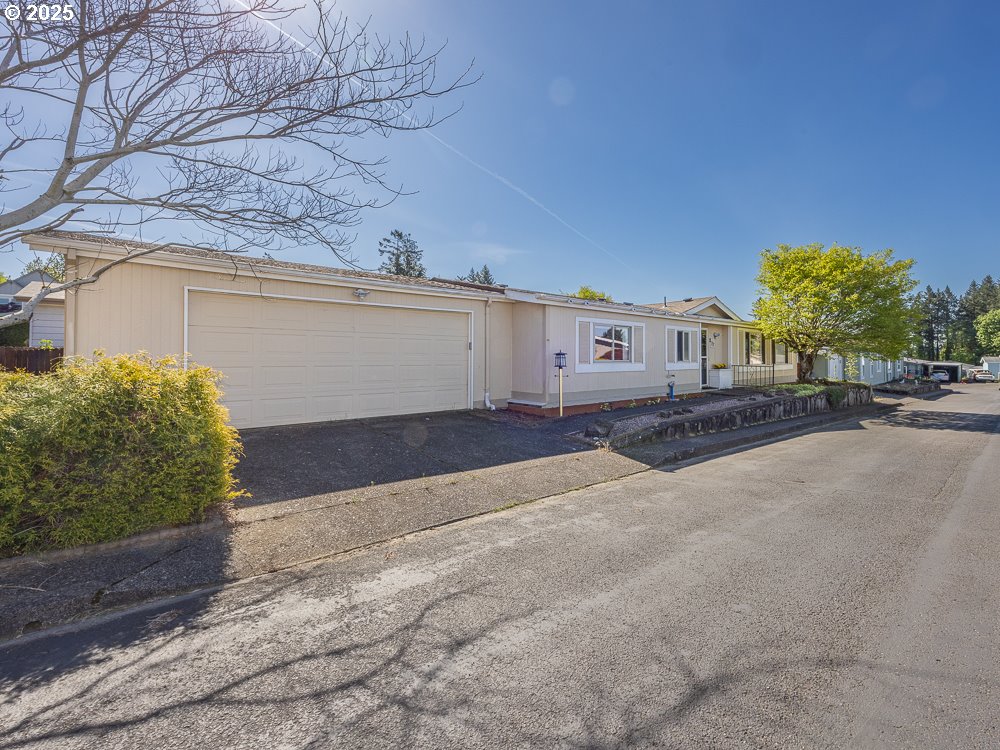 2670 SE 174TH AVE, Portland, OR, 97236 2670 SE 174TH AVE, Portland, OR, 97236