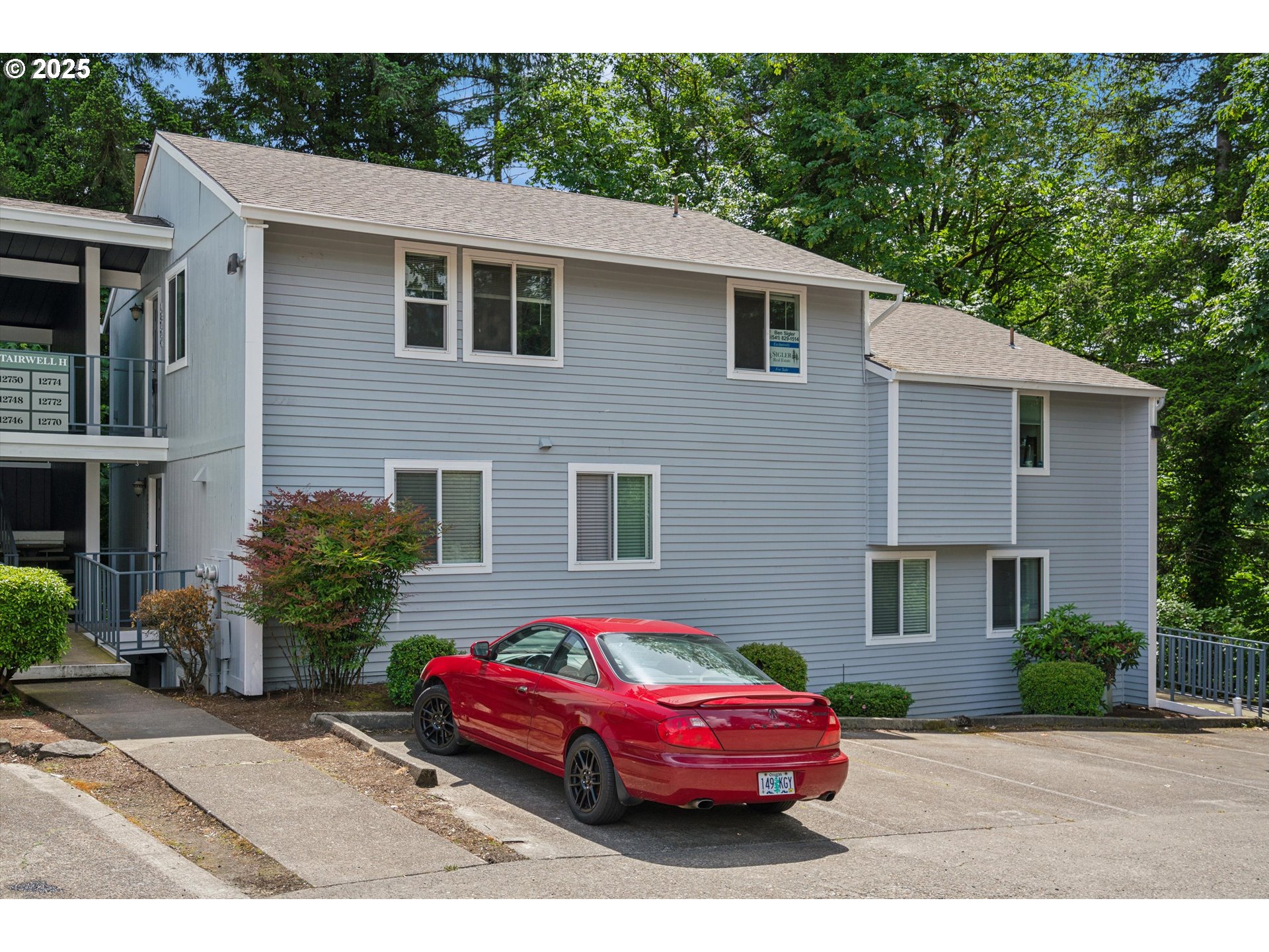Photo #2: 696036447 Listing 