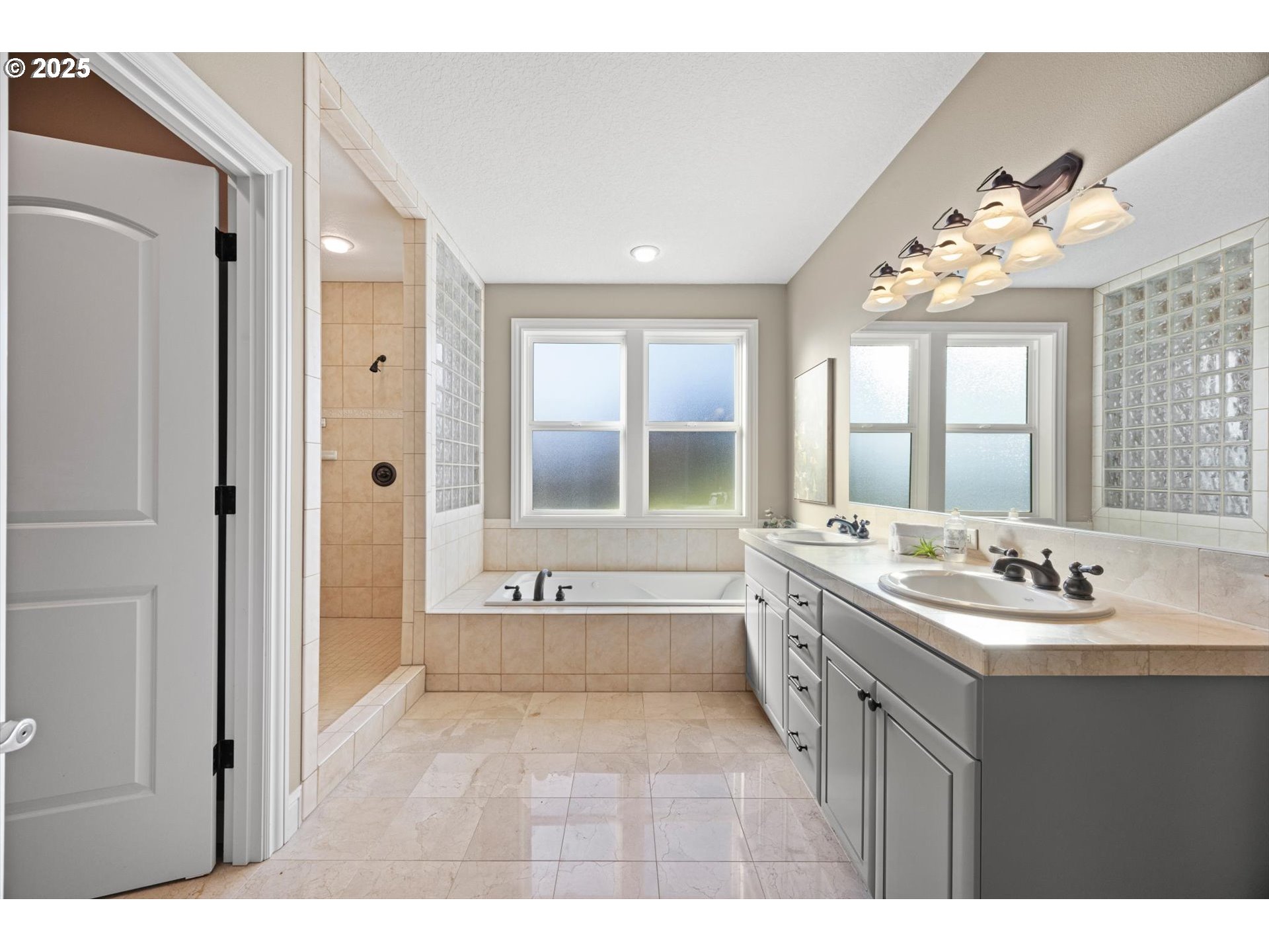 4240 NW TWILIGHT TER, Portland, OR, 97229