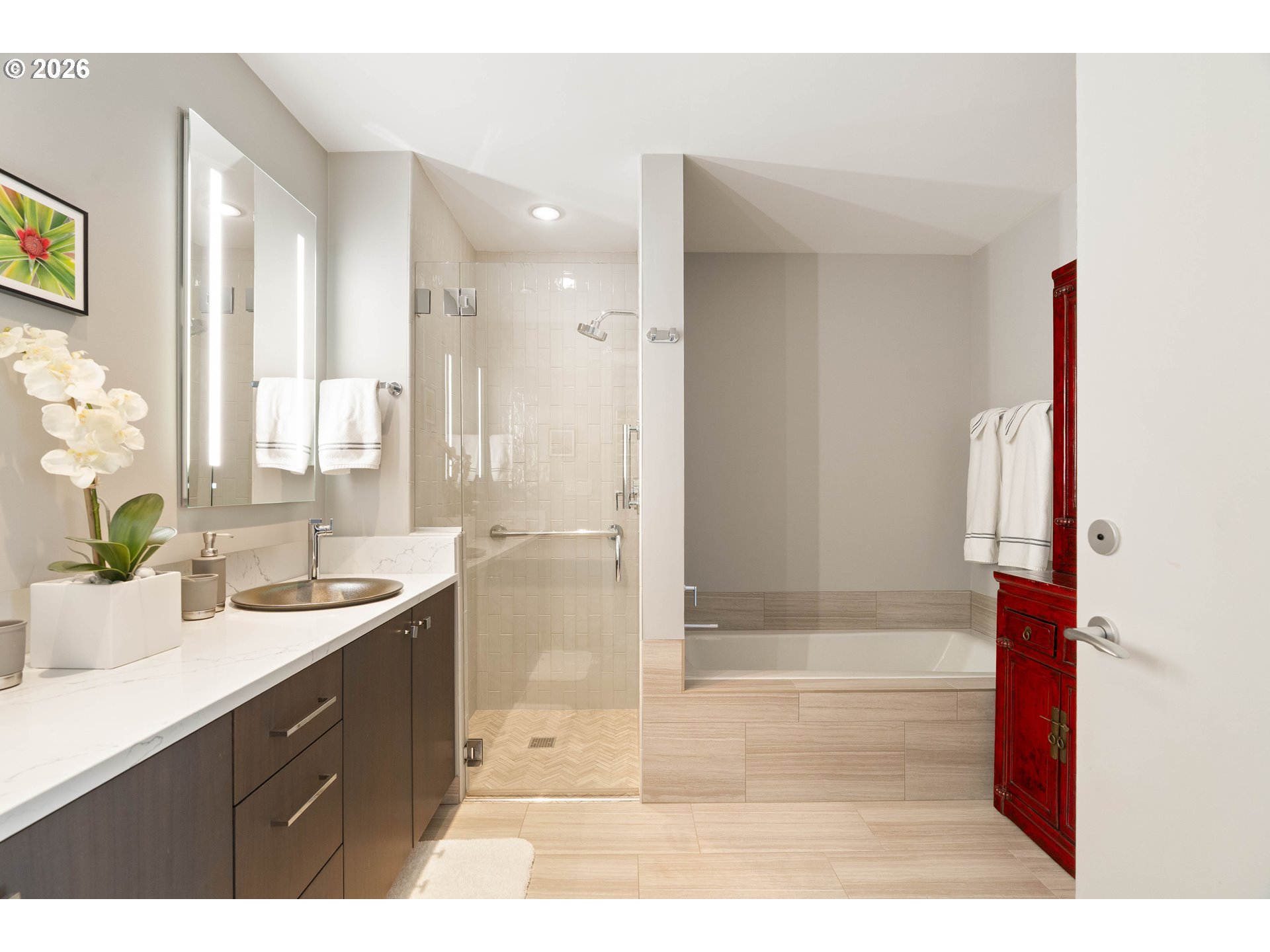 Photo #12: 697097859 Listing: Photo #12