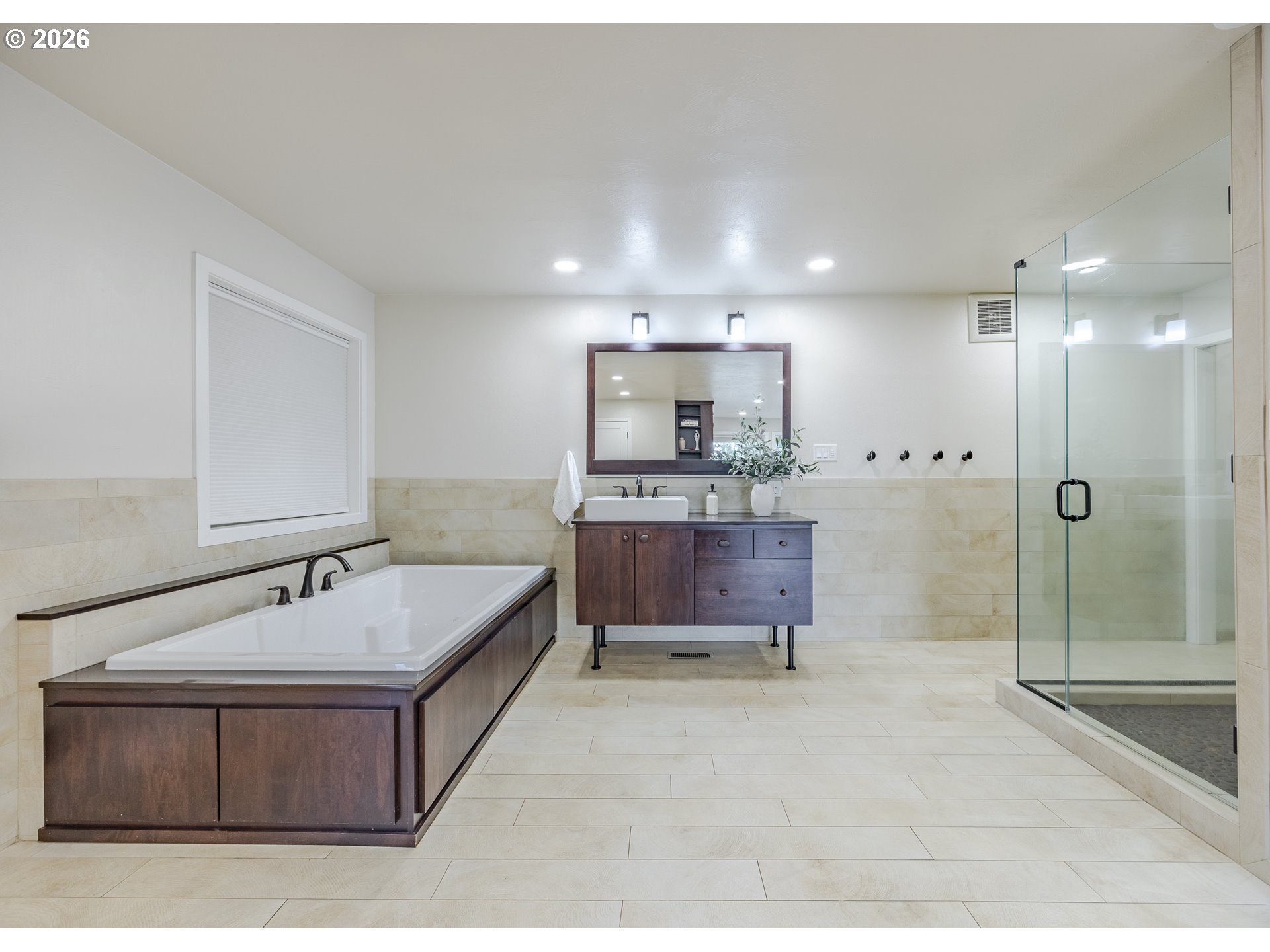 2315 W 28TH AVE, Eugene, OR, 97405