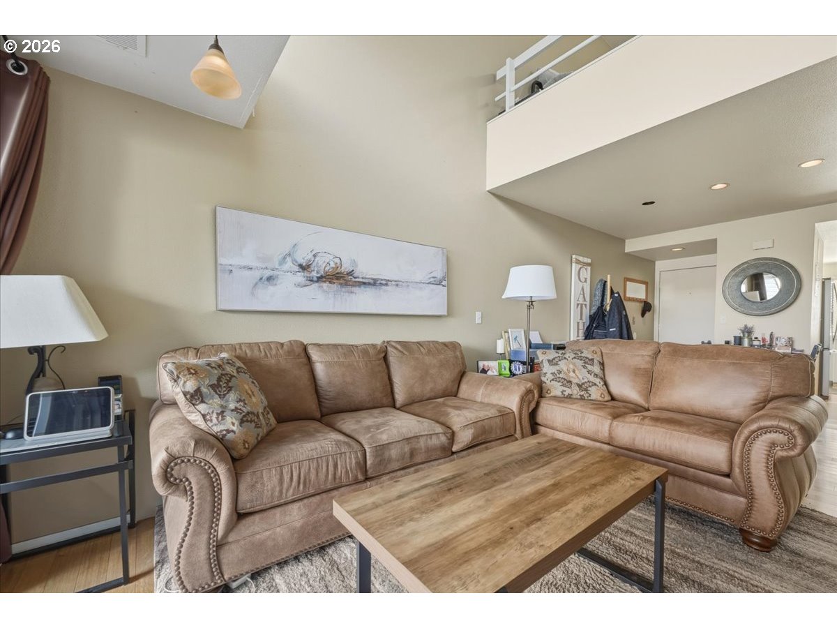 Photo #10: 698303155 Listing: Photo #10